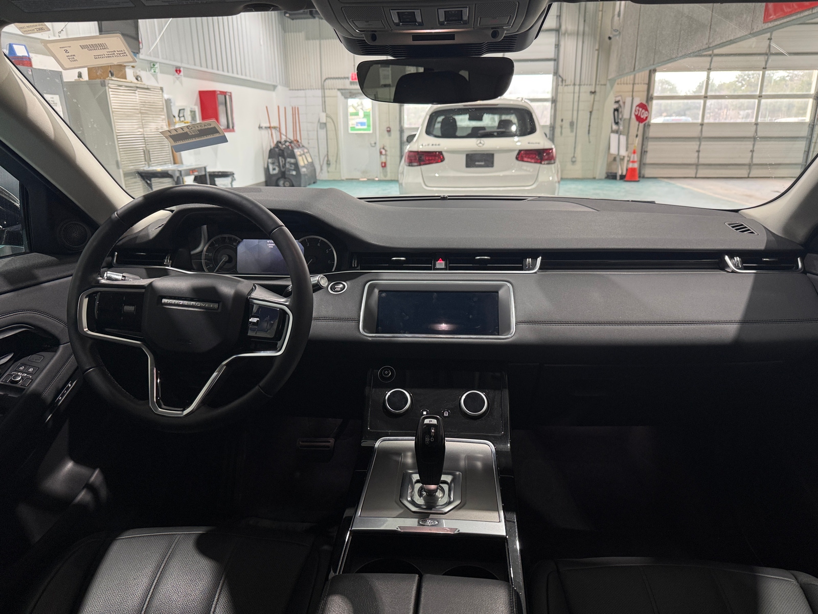 Thumbnail: 2022 Land Rover Range Rover Evoque - 2