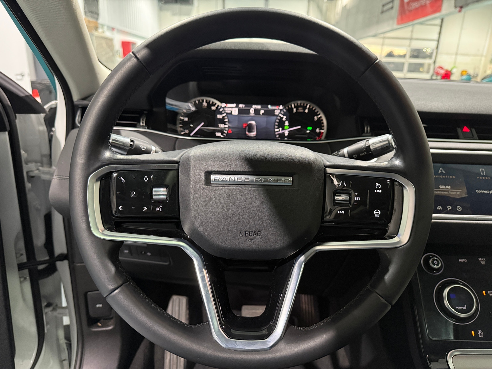 Thumbnail: 2022 Land Rover Range Rover Evoque - 4