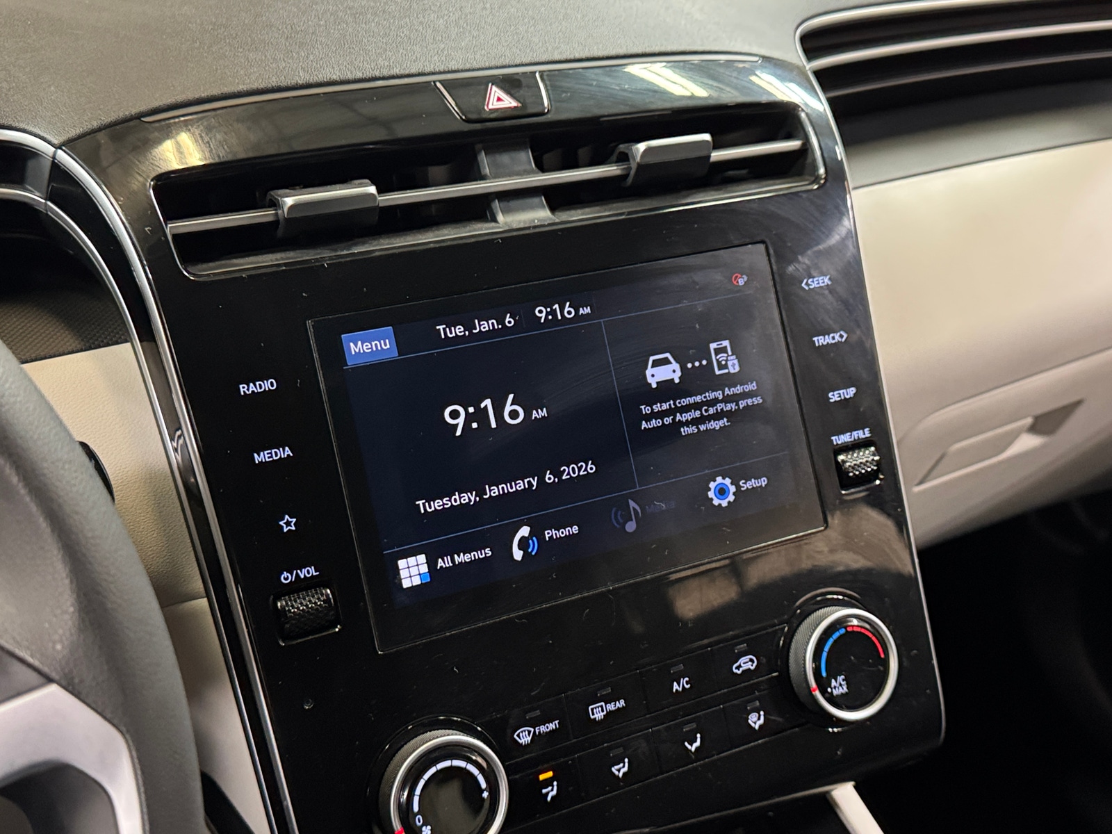 Thumbnail: 2022 Hyundai Tucson - 4