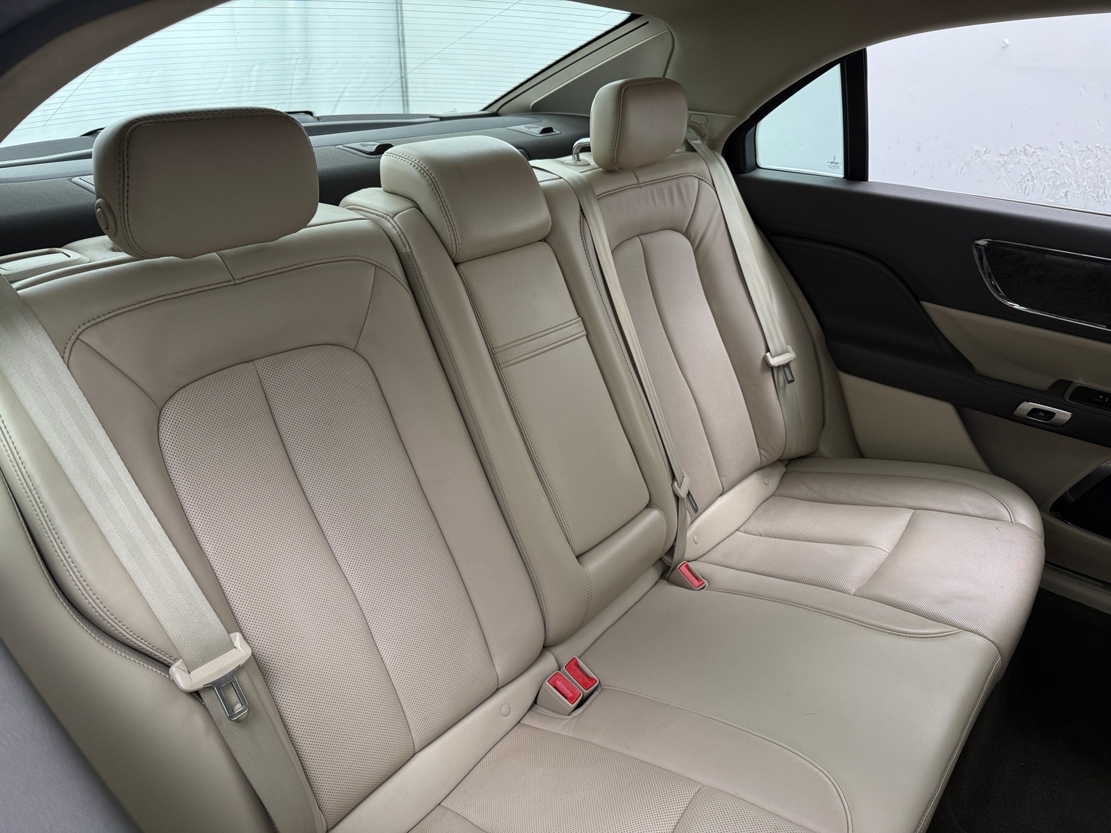 Thumbnail: 2019 Lincoln Continental - 5