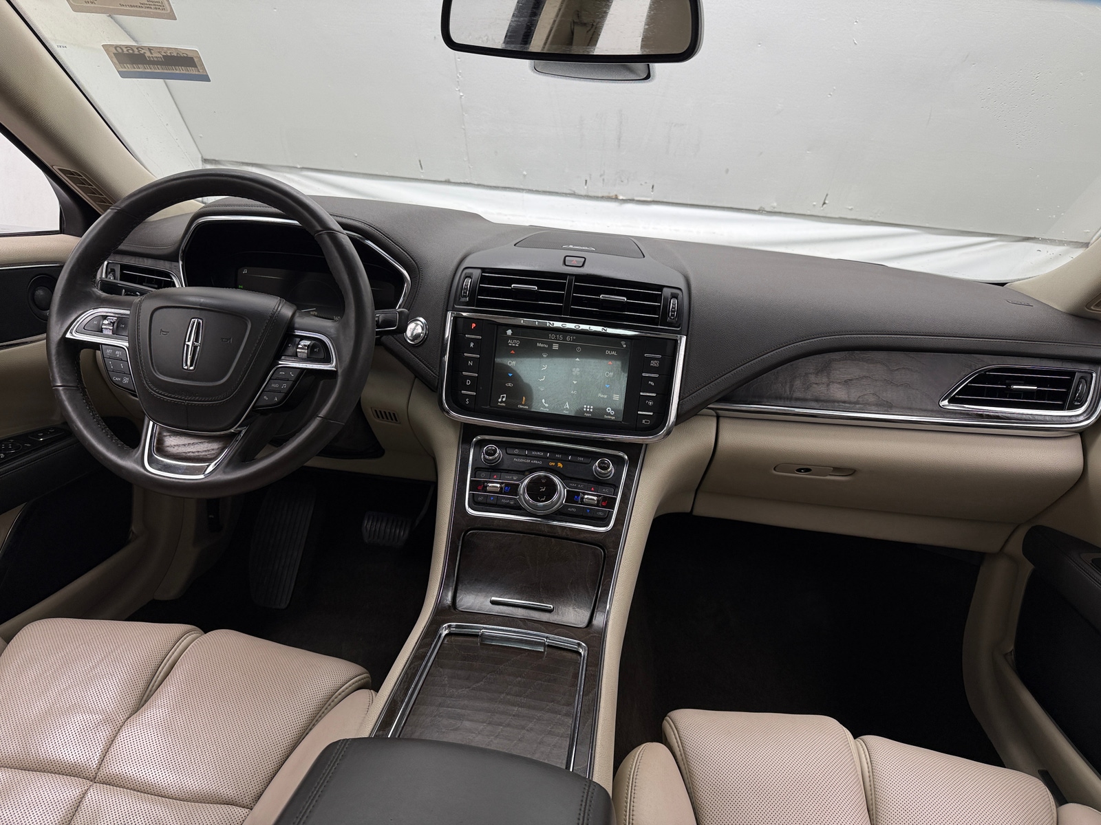 Thumbnail: 2019 Lincoln Continental - 2