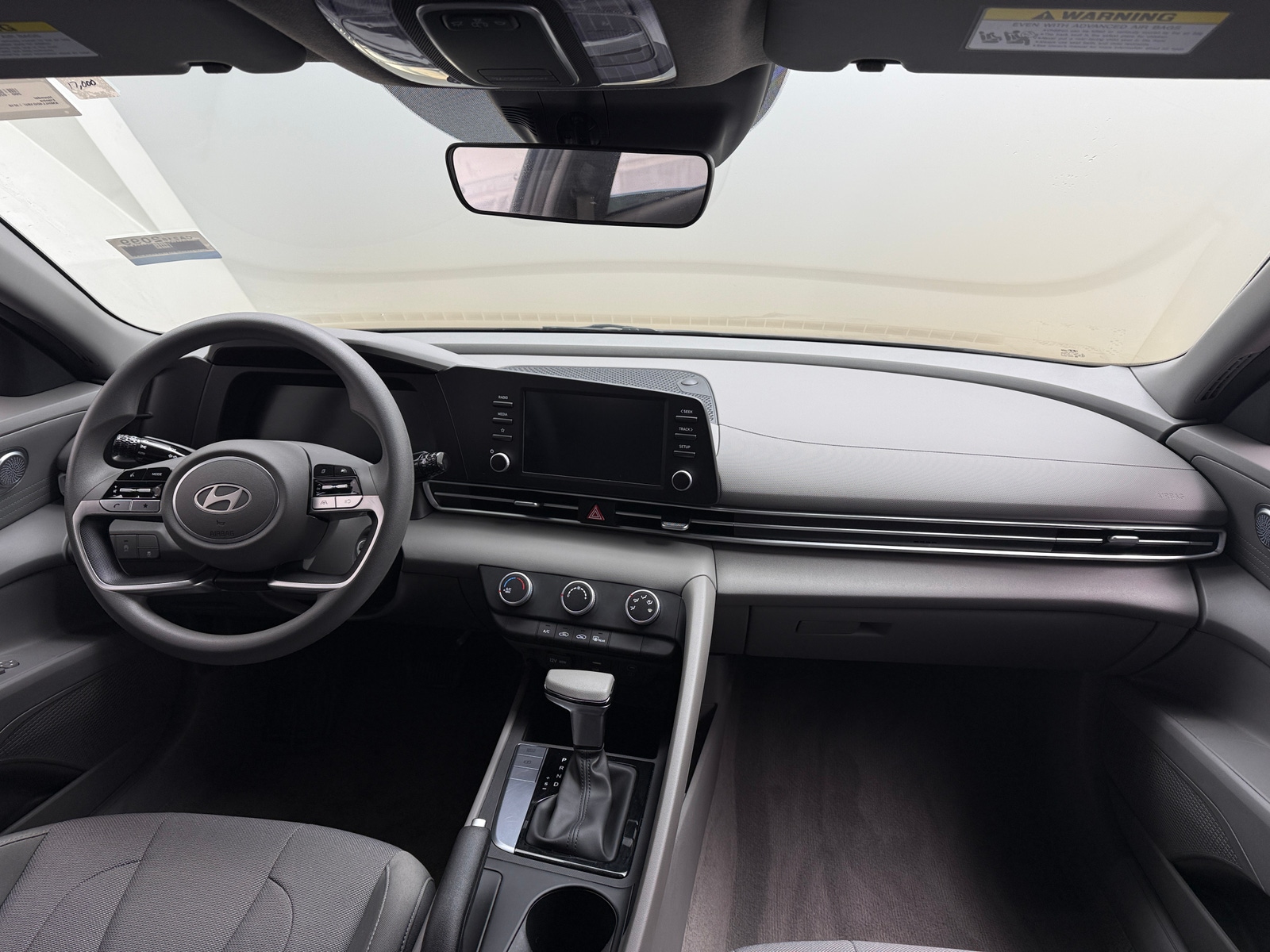 Thumbnail: 2024 Hyundai Elantra - 3