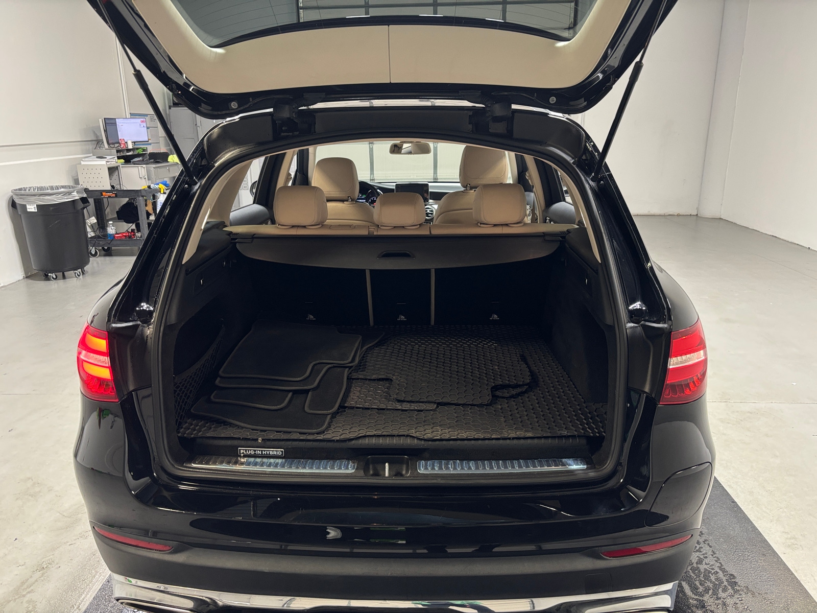 Thumbnail: 2018 Mercedes-Benz GLC - 6