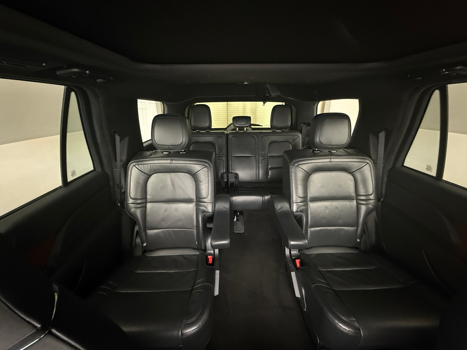 Thumbnail: 2024 Lincoln Navigator - 5