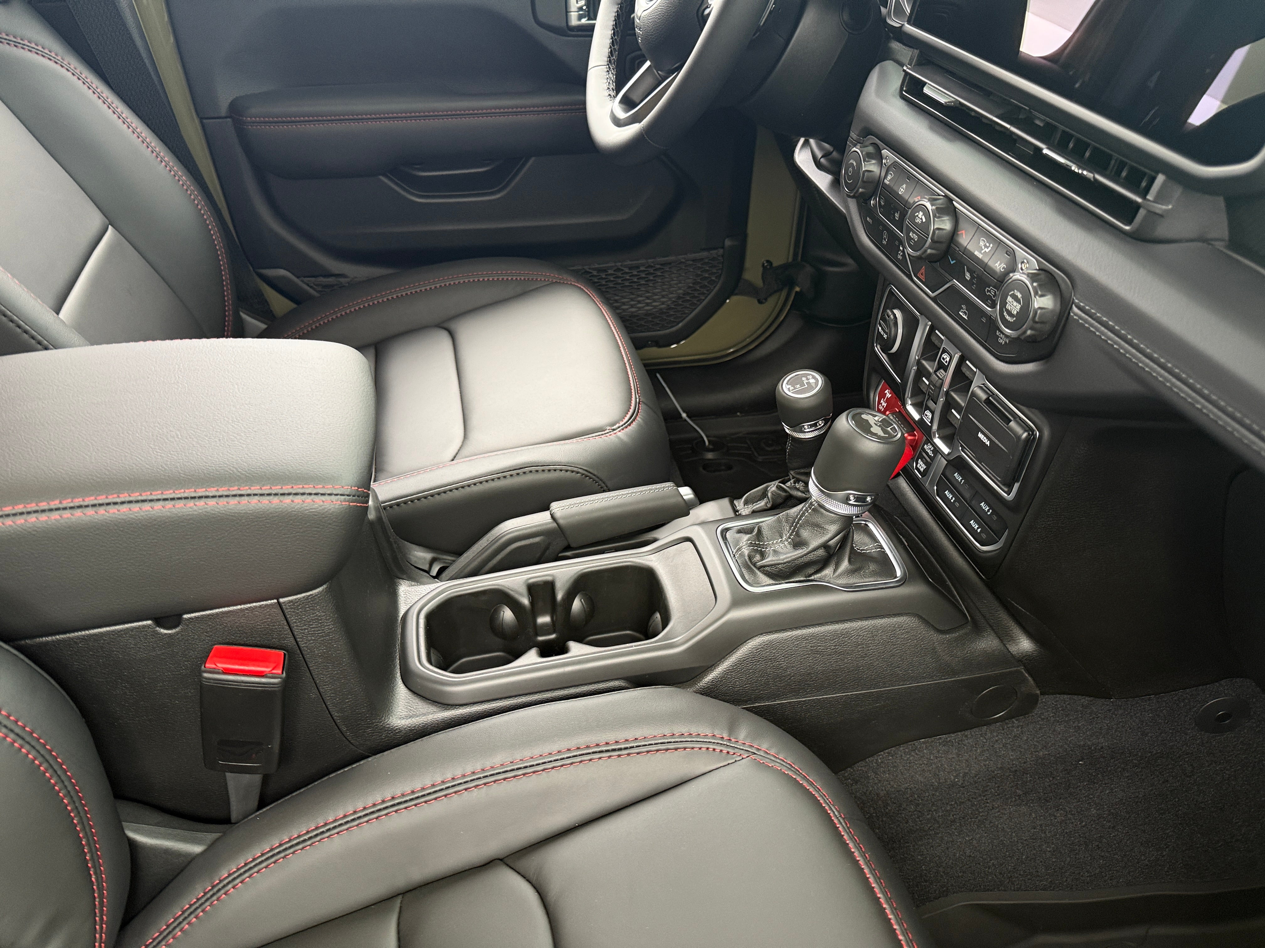 2026 Jeep Wrangler 4-Door Rubicon - Photo 3