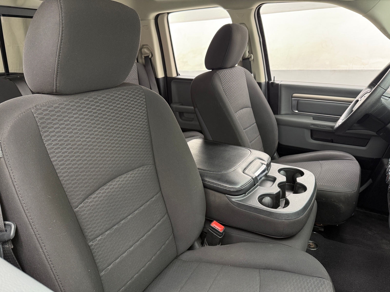 Thumbnail: 2020 RAM 1500 Classic - 2