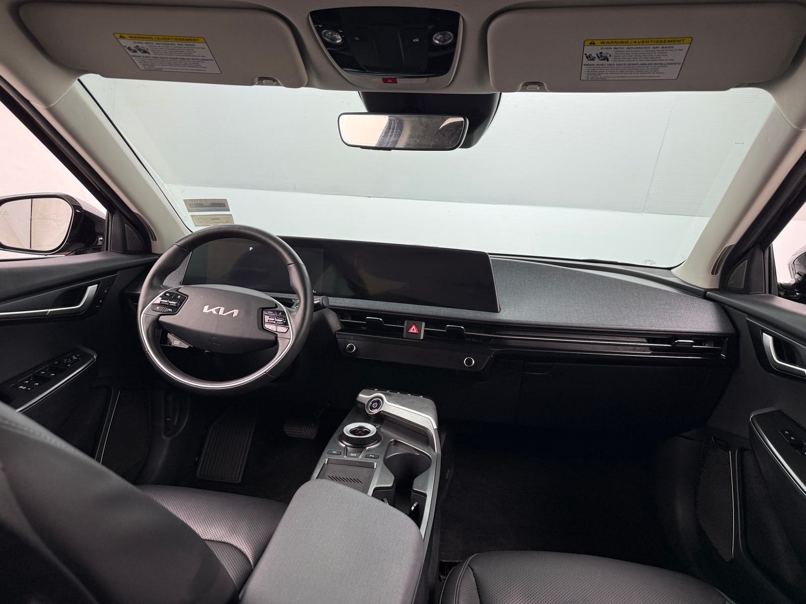 Thumbnail: 2023 Kia EV6 - 2