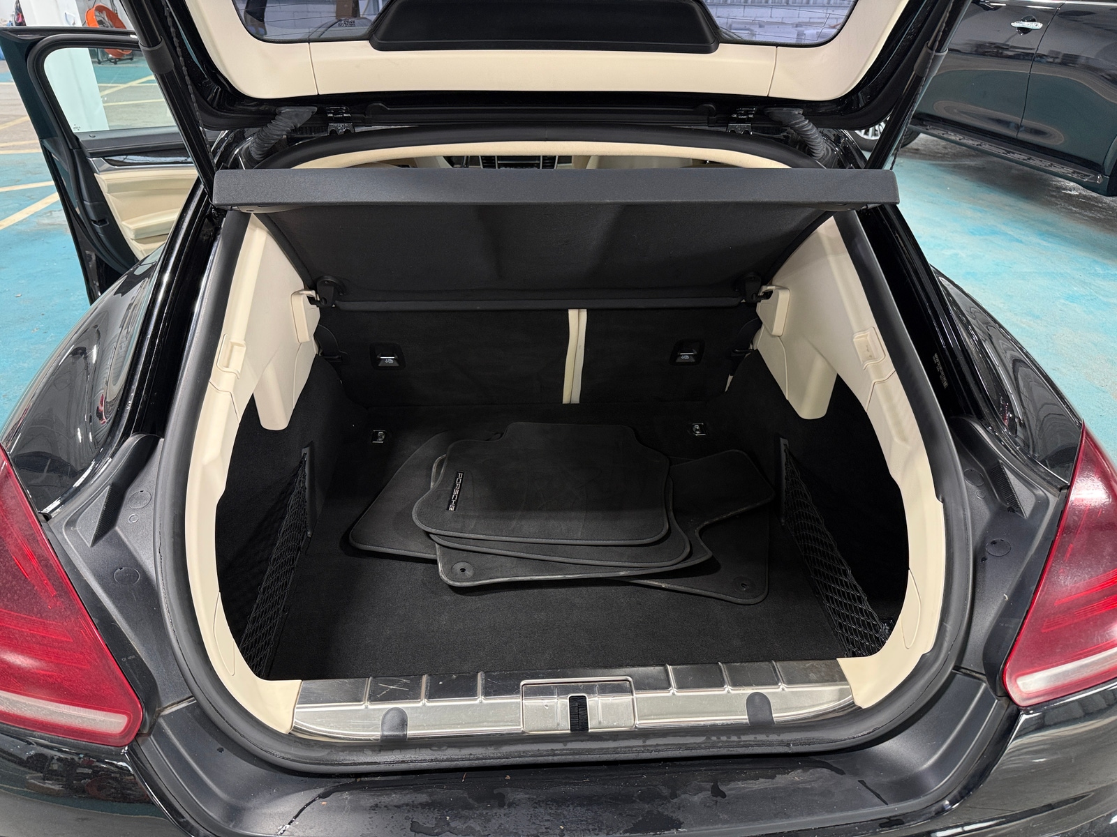 Thumbnail: 2015 Porsche Panamera - 6