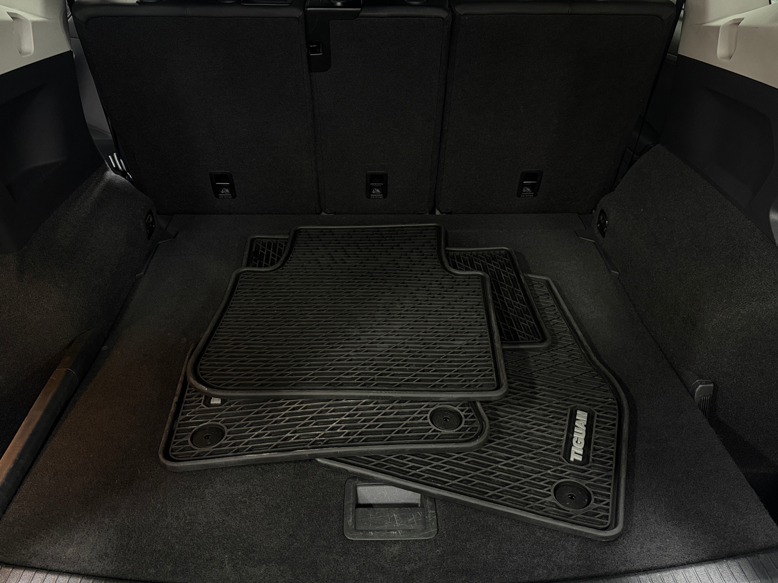 Thumbnail: 2018 Volkswagen Tiguan - 6