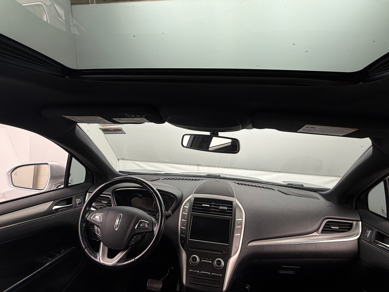 Thumbnail: 2017 Lincoln MKC - 2