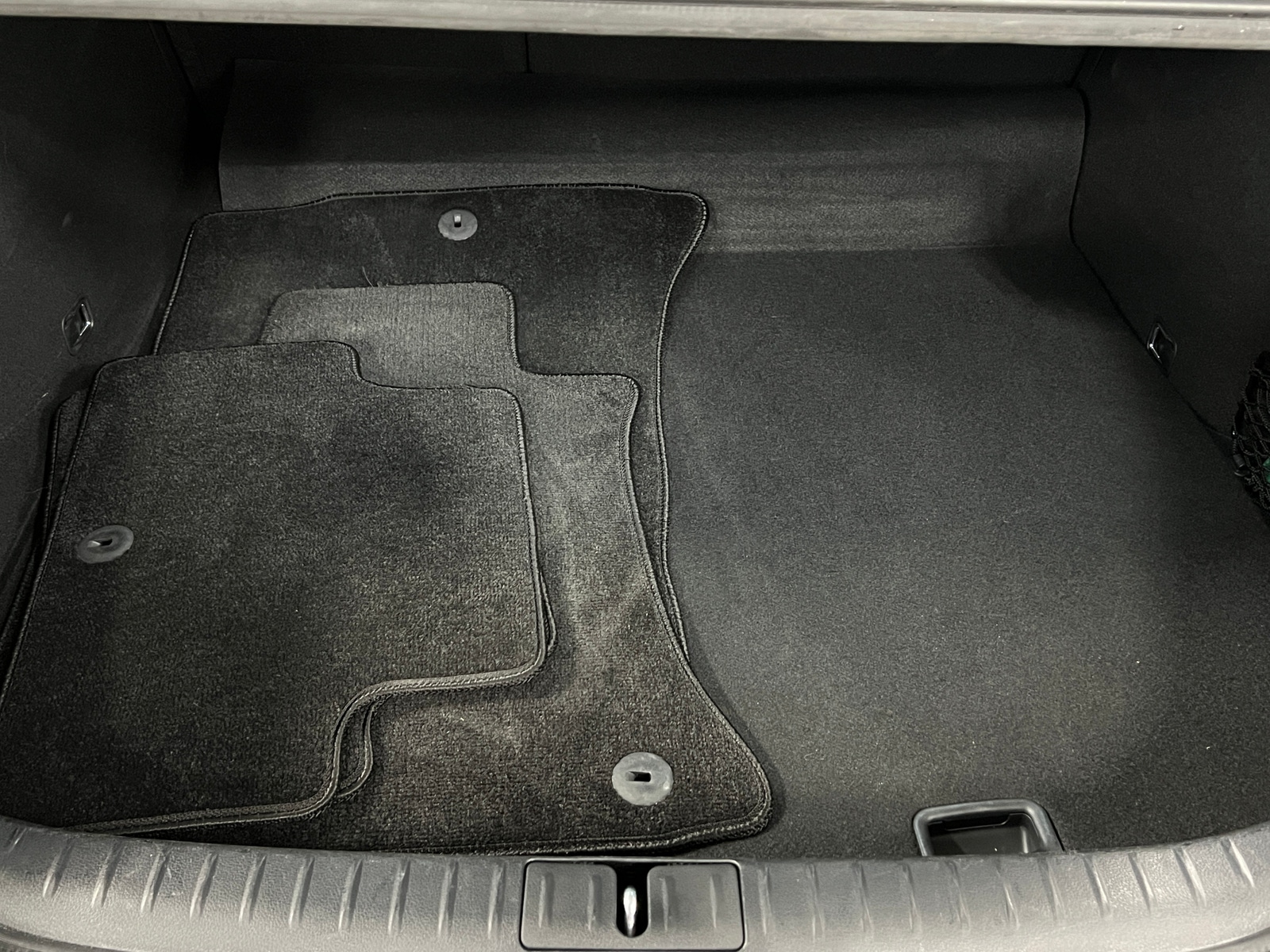 Thumbnail: 2025 Genesis G70 - 6