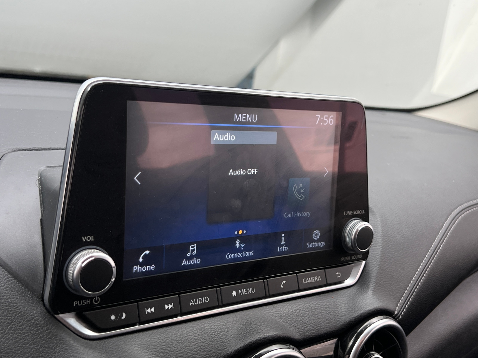 Thumbnail: 2022 Nissan Sentra - 4