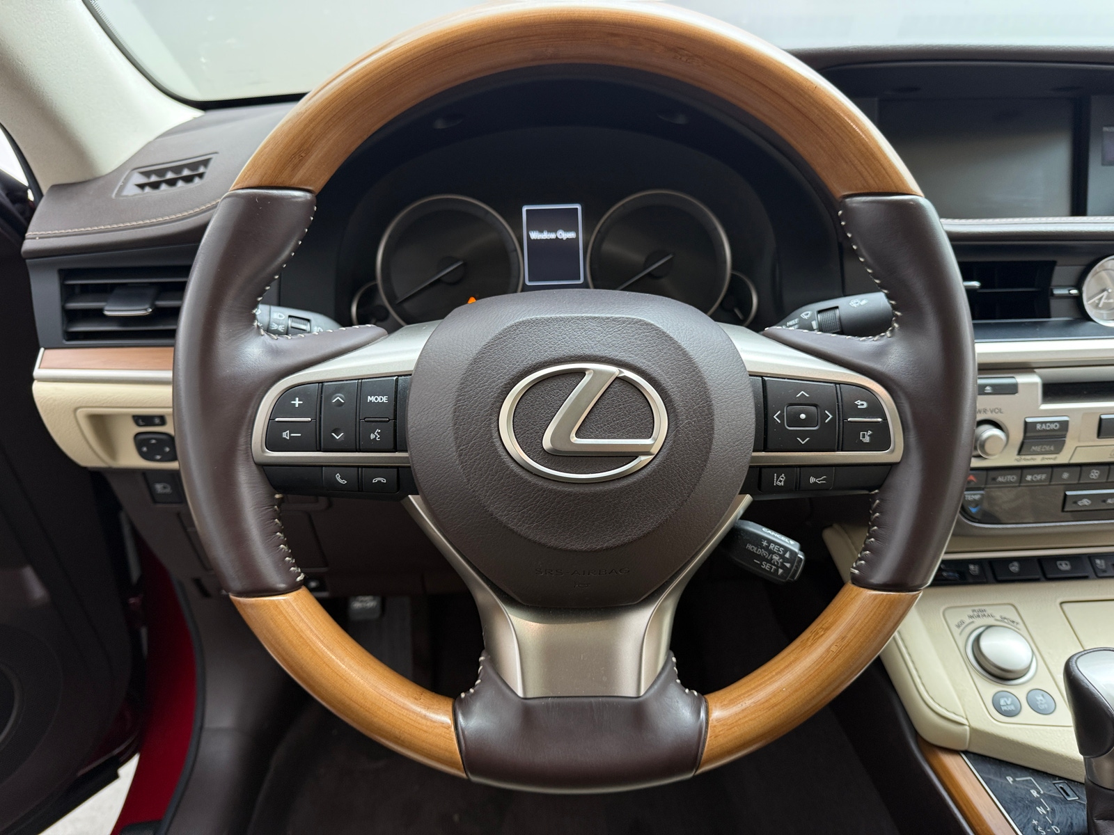 Thumbnail: 2018 Lexus ES - 4