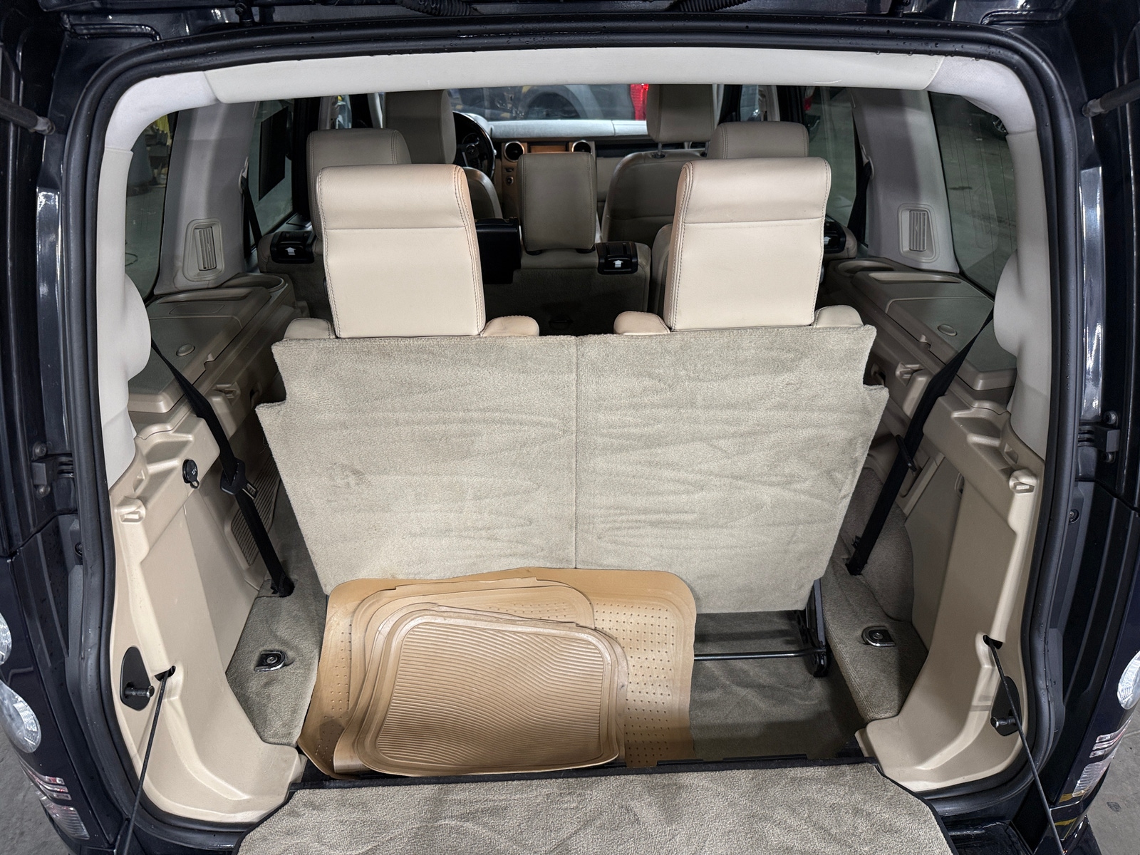 Thumbnail: 2015 Land Rover LR4 - 6