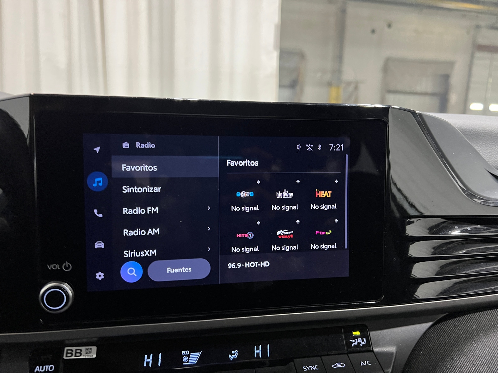 Thumbnail: 2025 Toyota Camry - 4