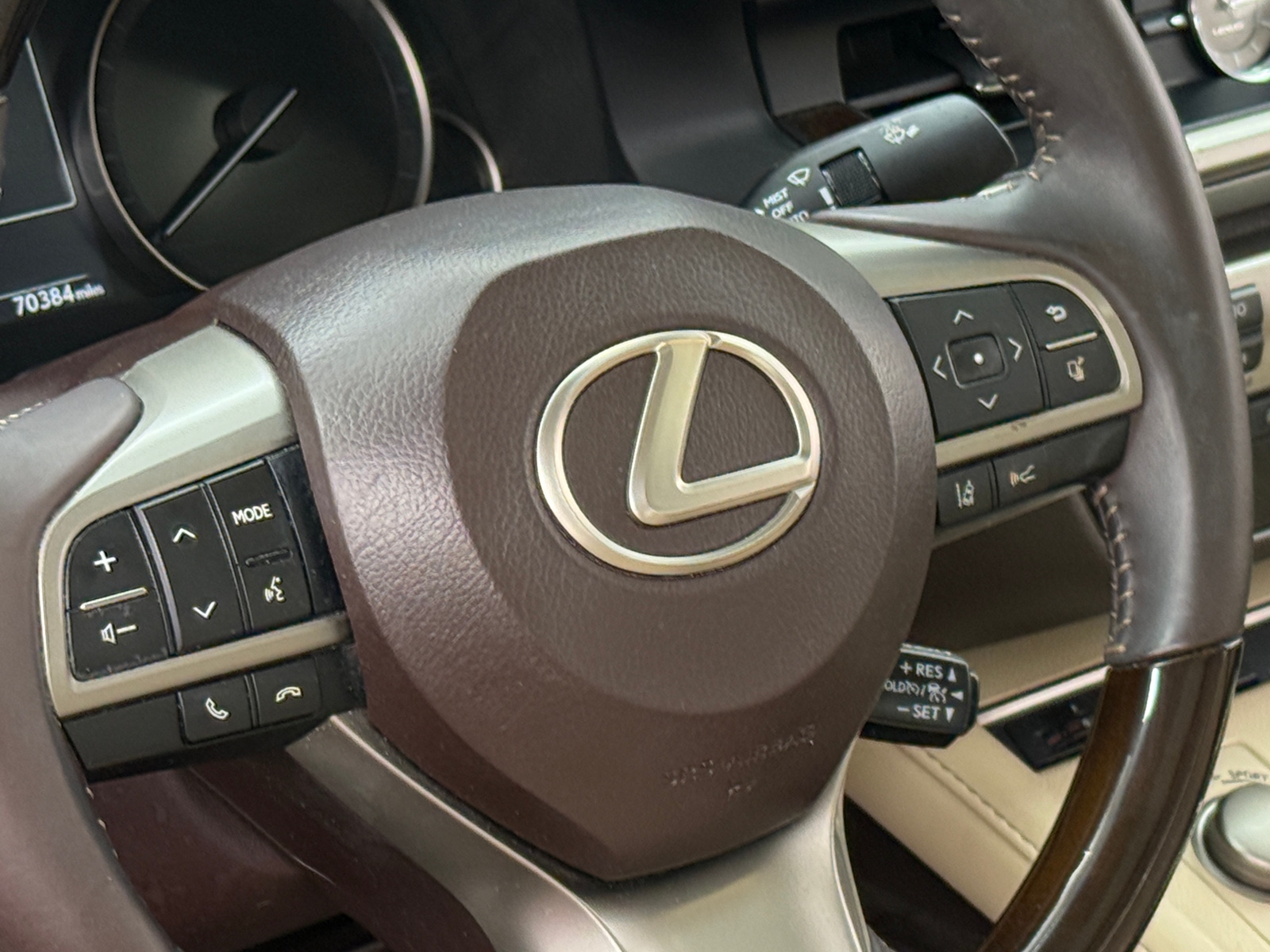 Thumbnail: 2016 Lexus ES - 4