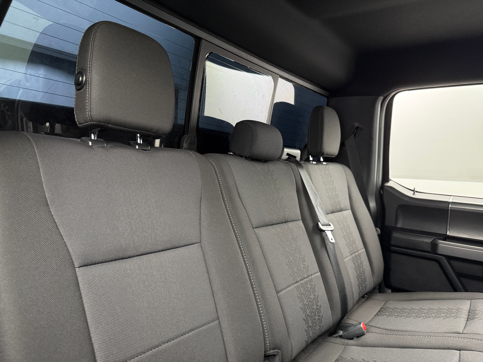 Thumbnail: 2018 Ford Econoline - 6