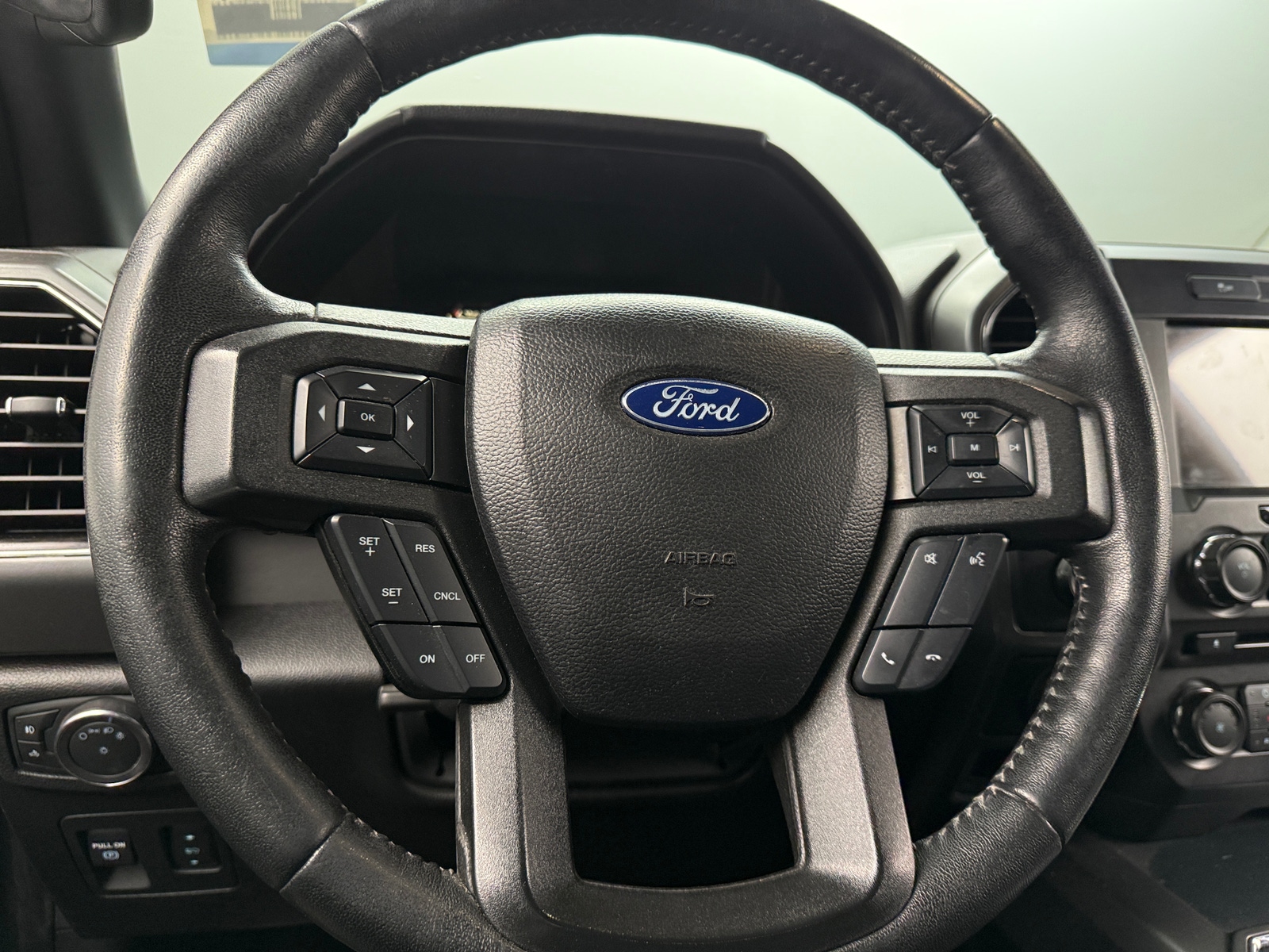 Thumbnail: 2018 Ford Econoline - 5