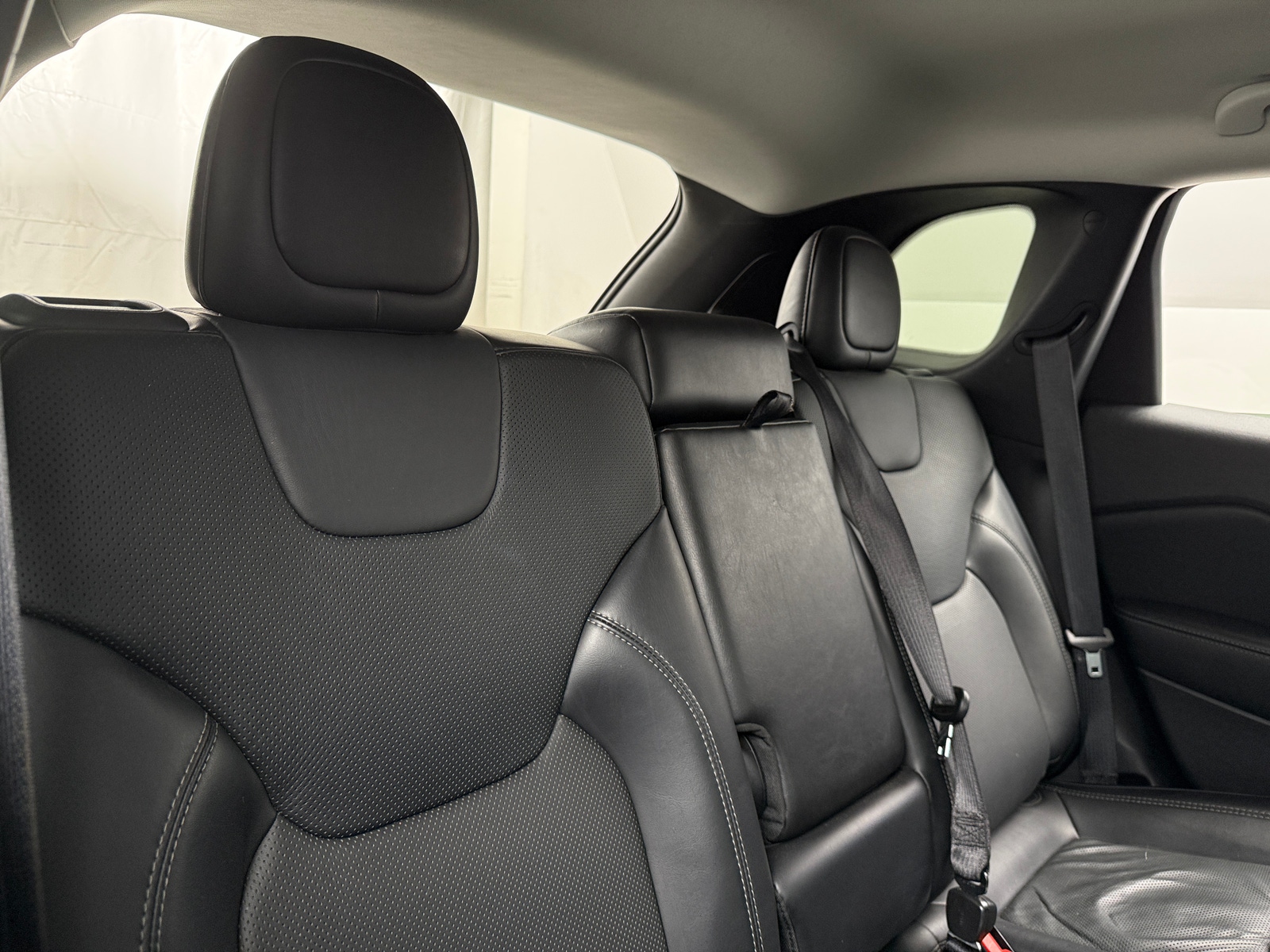 Thumbnail: 2020 Jeep Cherokee - 5