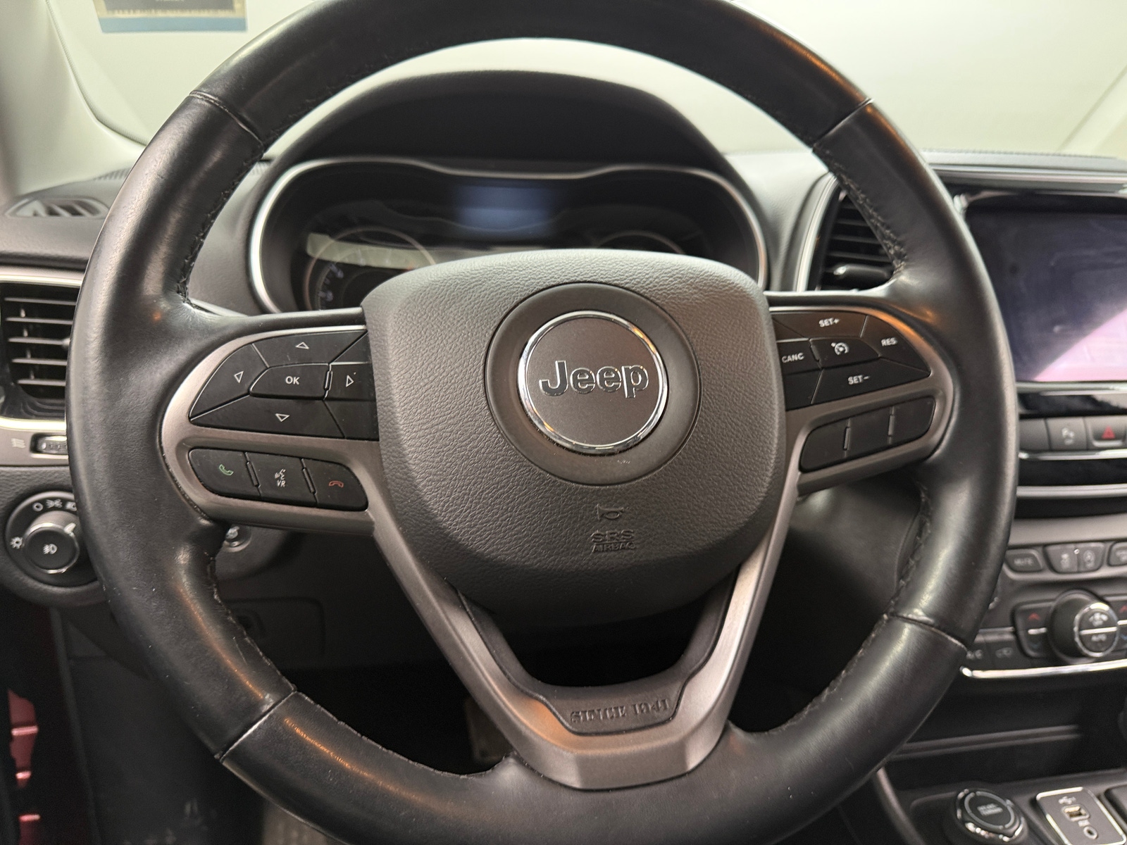 Thumbnail: 2020 Jeep Cherokee - 4