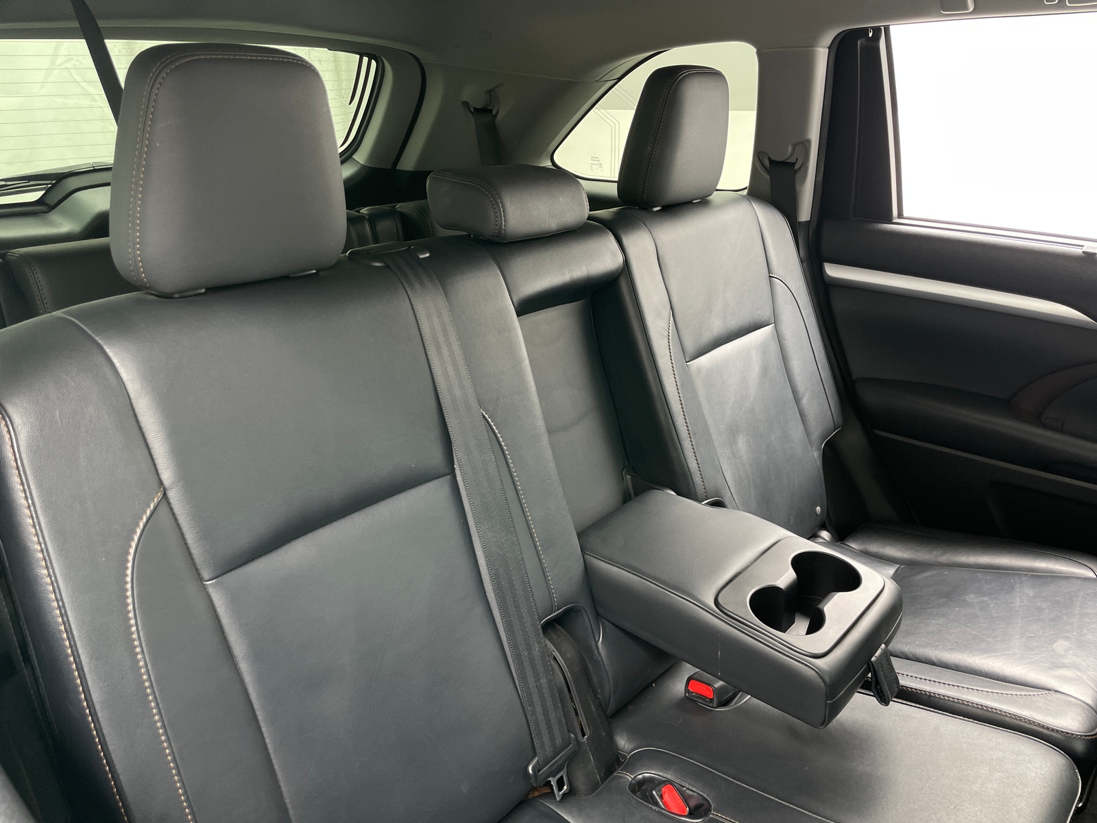 Thumbnail: 2015 Toyota Highlander - 5