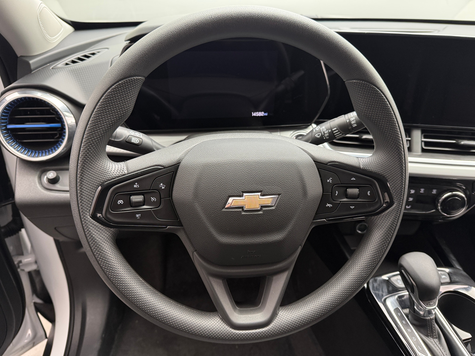 Thumbnail: 2025 Chevrolet Trax - 5