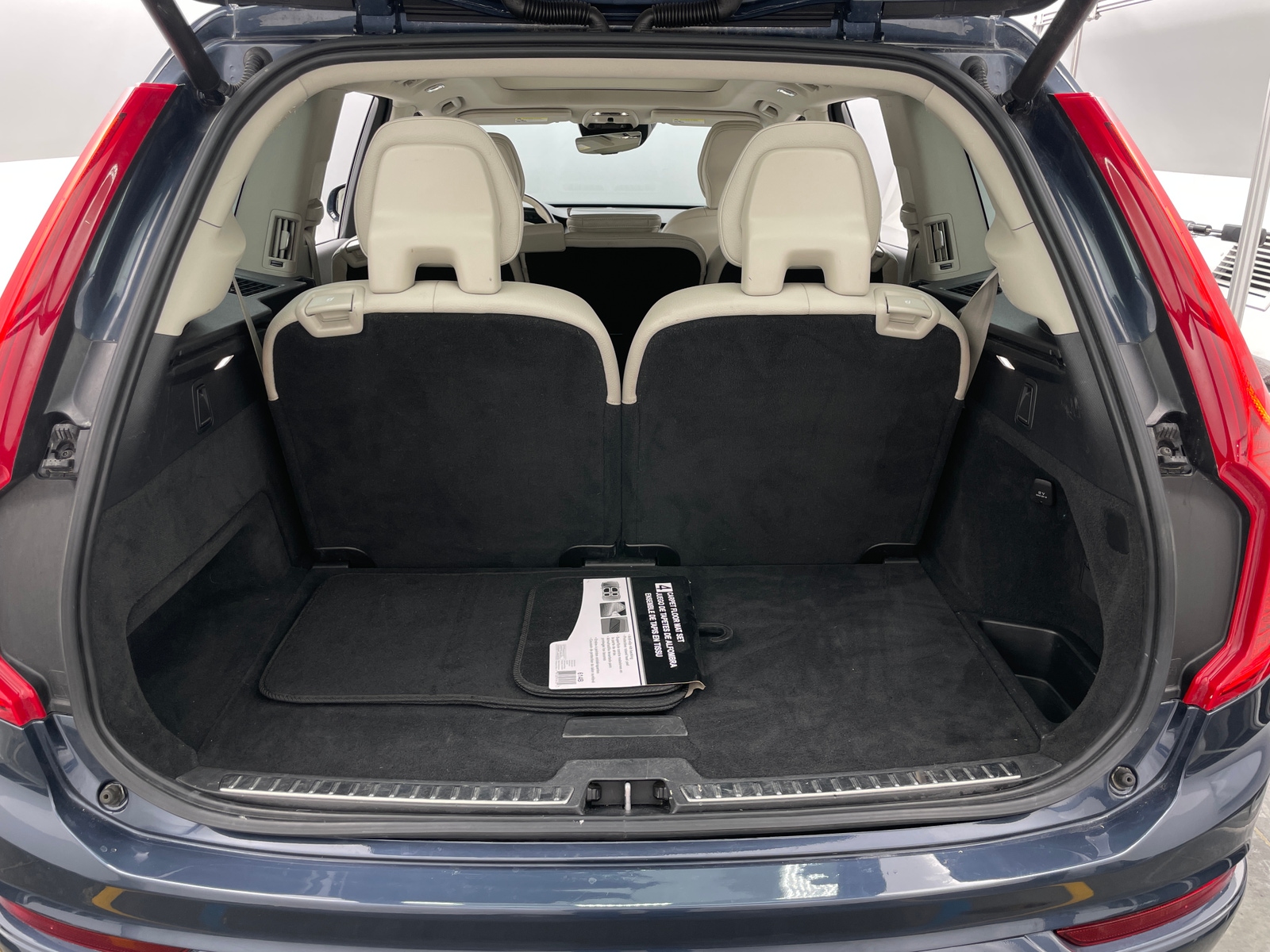 Thumbnail: 2022 Volvo XC90 - 6