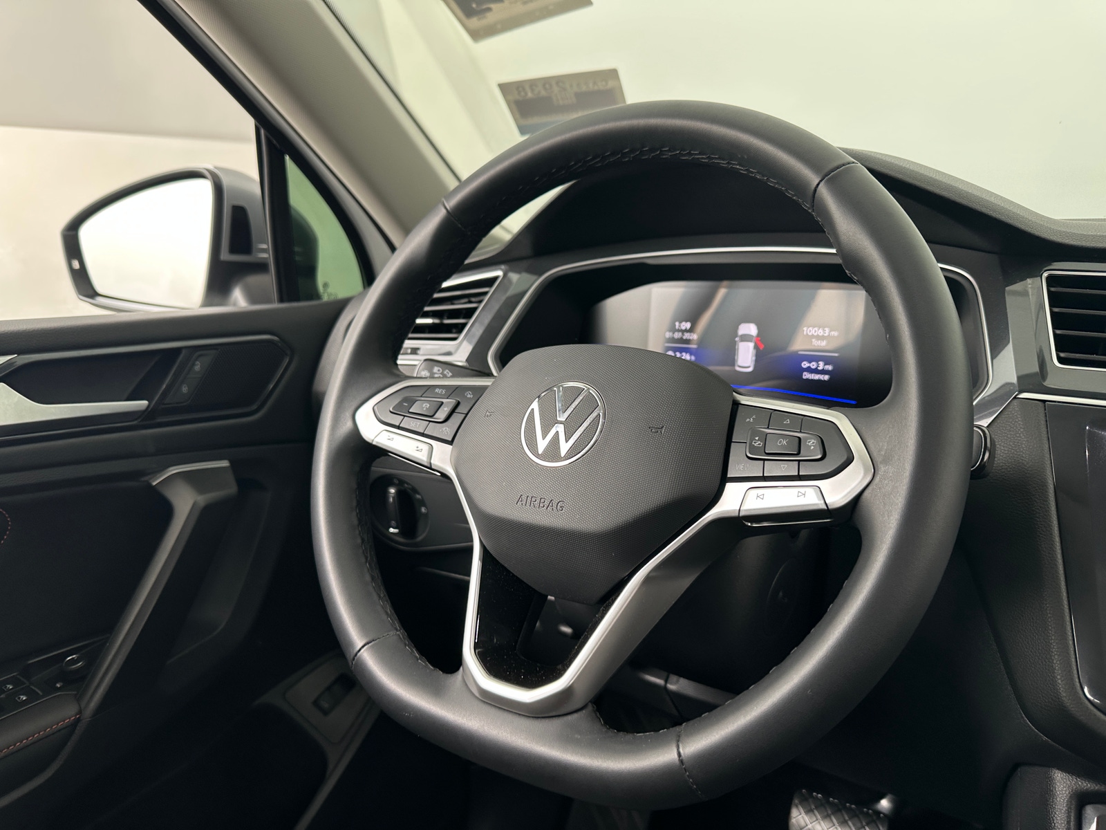 Thumbnail: 2024 Volkswagen Tiguan - 4