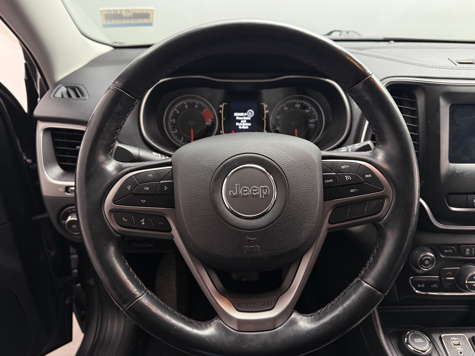 Thumbnail: 2020 Jeep Cherokee - 4