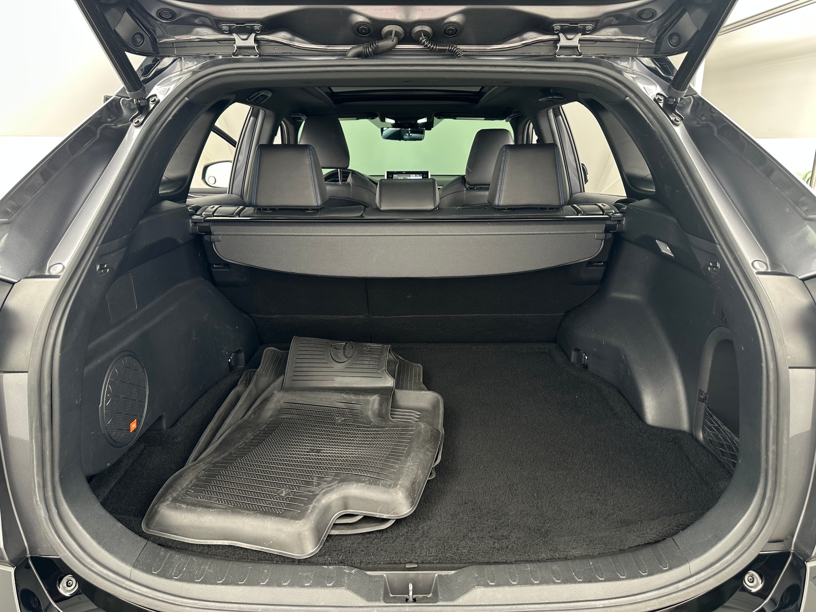 Thumbnail: 2020 Toyota RAV4 - 6