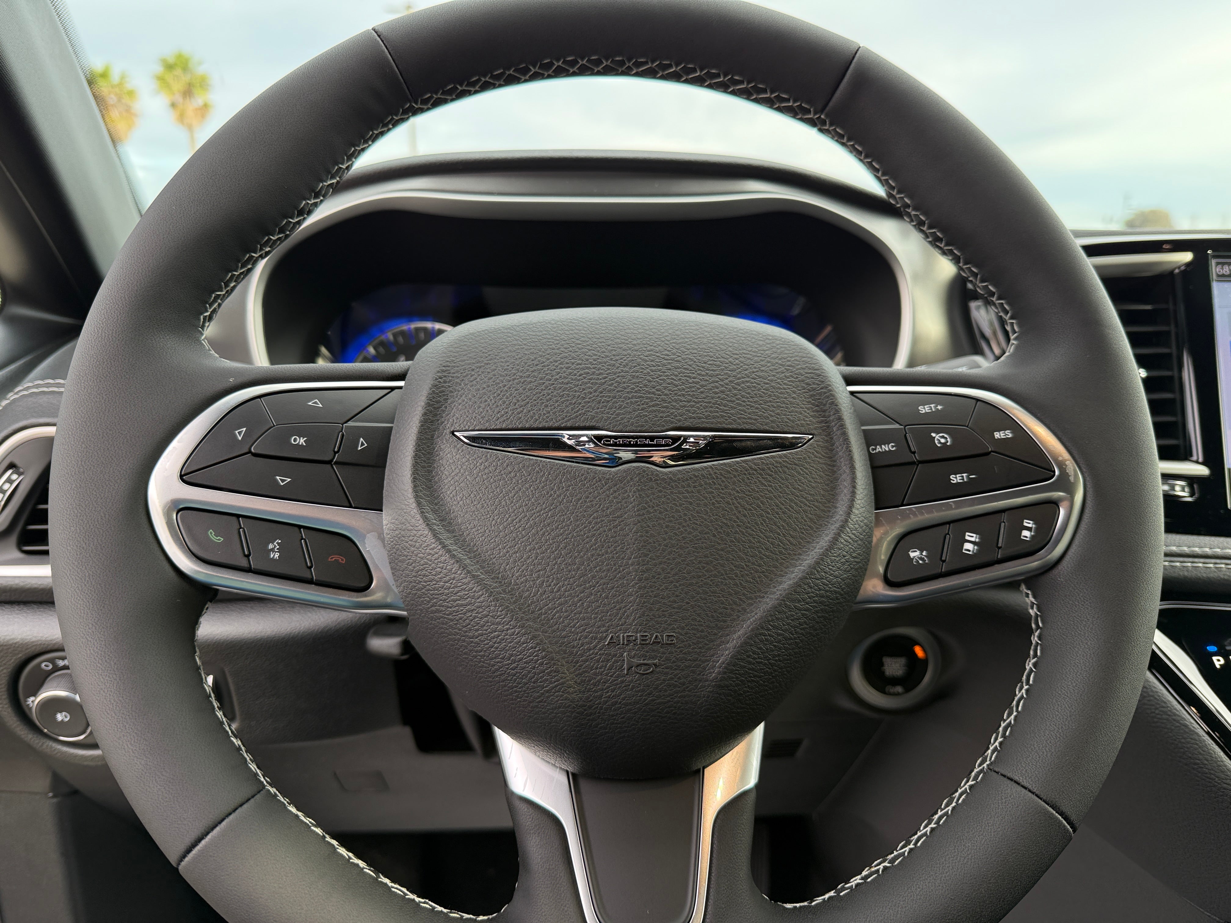 2026 Chrysler Pacifica Select AWD's photo