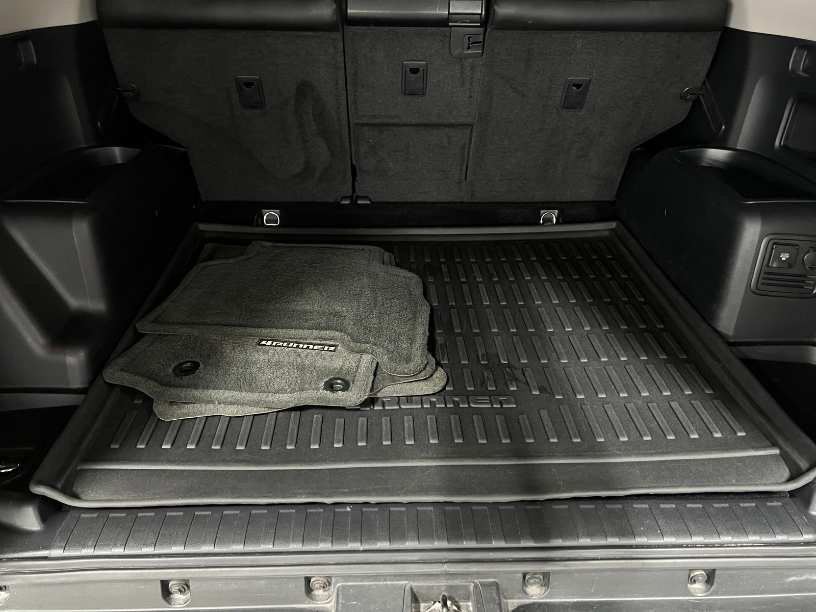 Thumbnail: 2018 Toyota 4Runner - 6