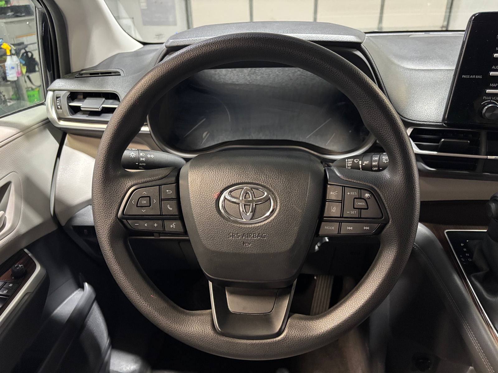 Thumbnail: 2024 Toyota Sienna - 5