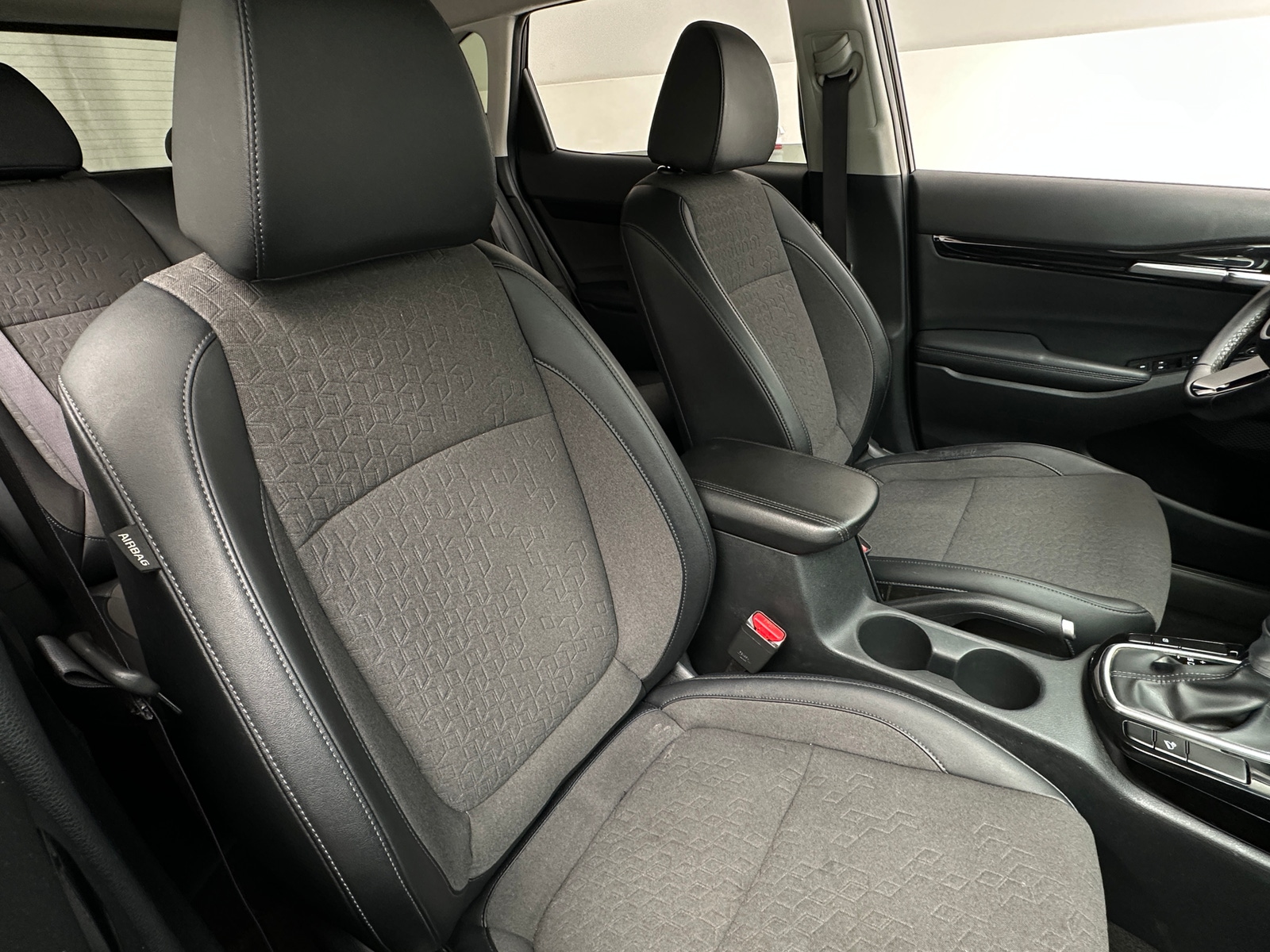 Thumbnail: 2024 Kia Seltos - 2