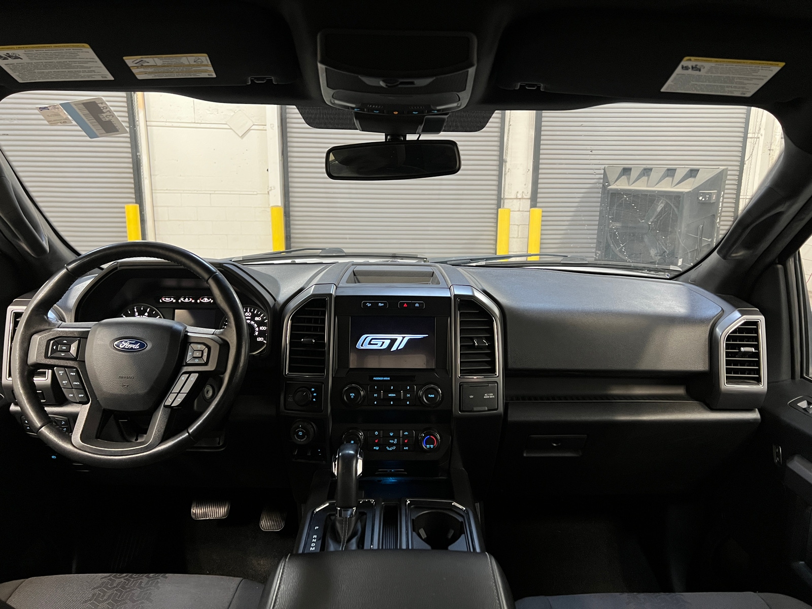 Thumbnail: 2019 Ford Econoline - 3