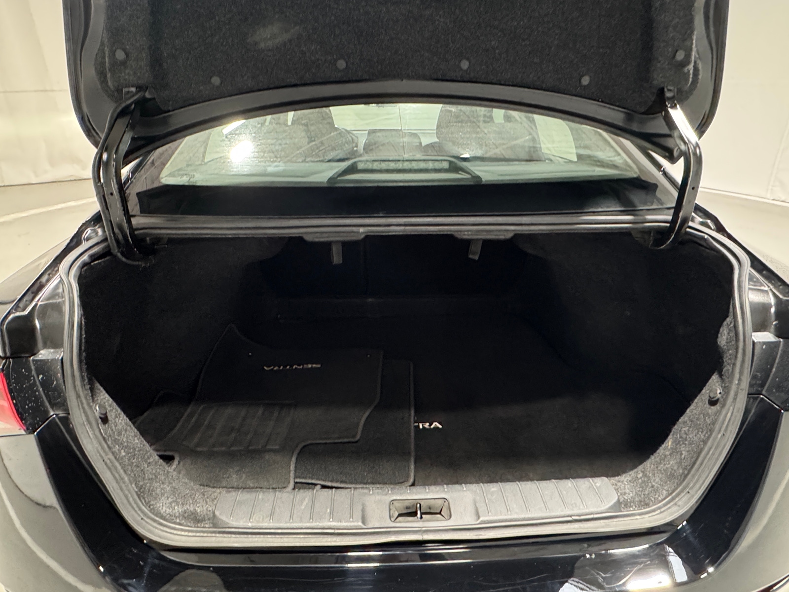 Thumbnail: 2022 Nissan Sentra - 7