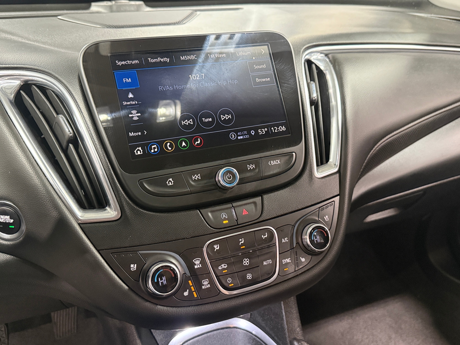 Thumbnail: 2024 Chevrolet Malibu - 3