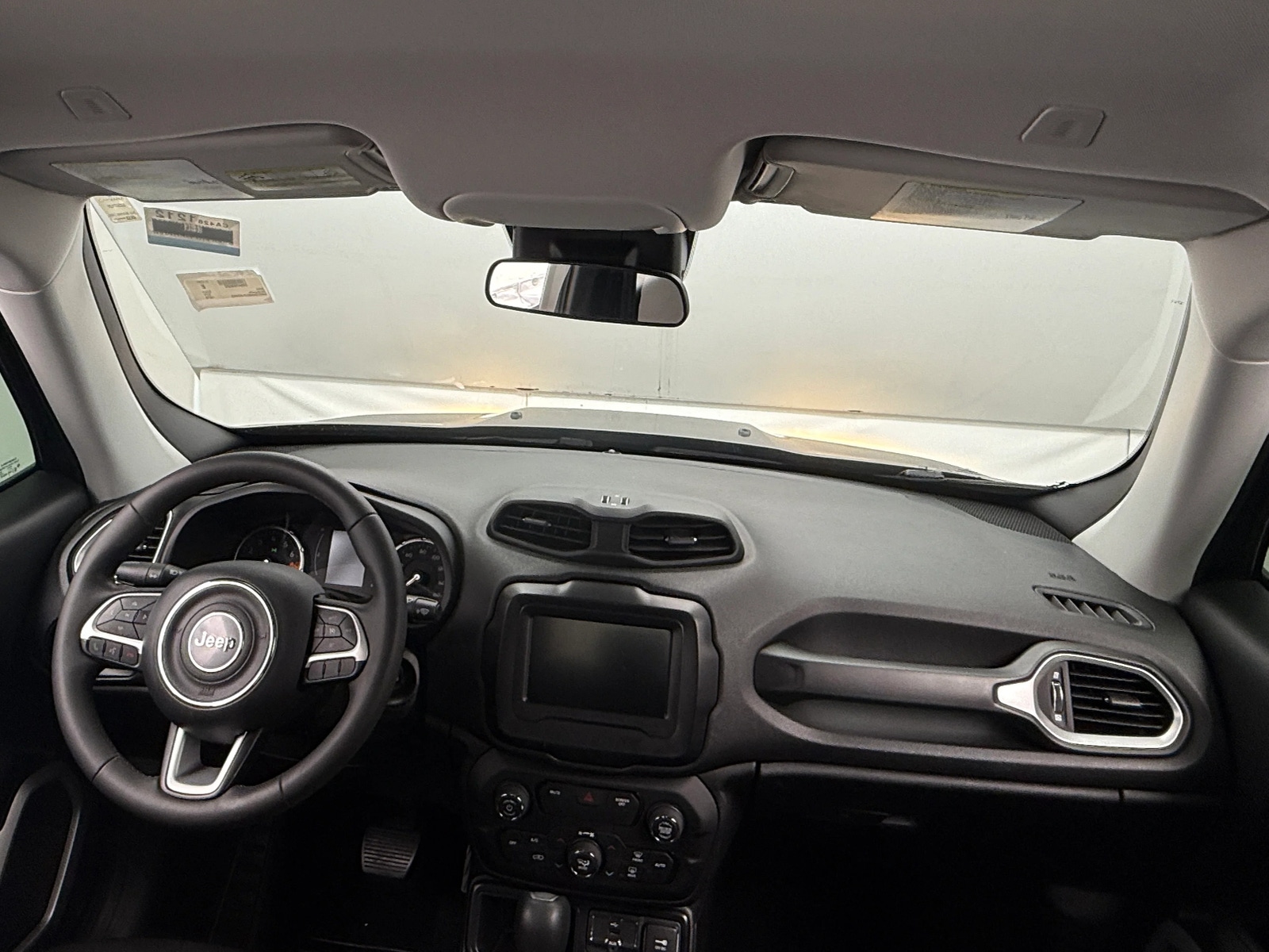 Thumbnail: 2018 Jeep Renegade - 3