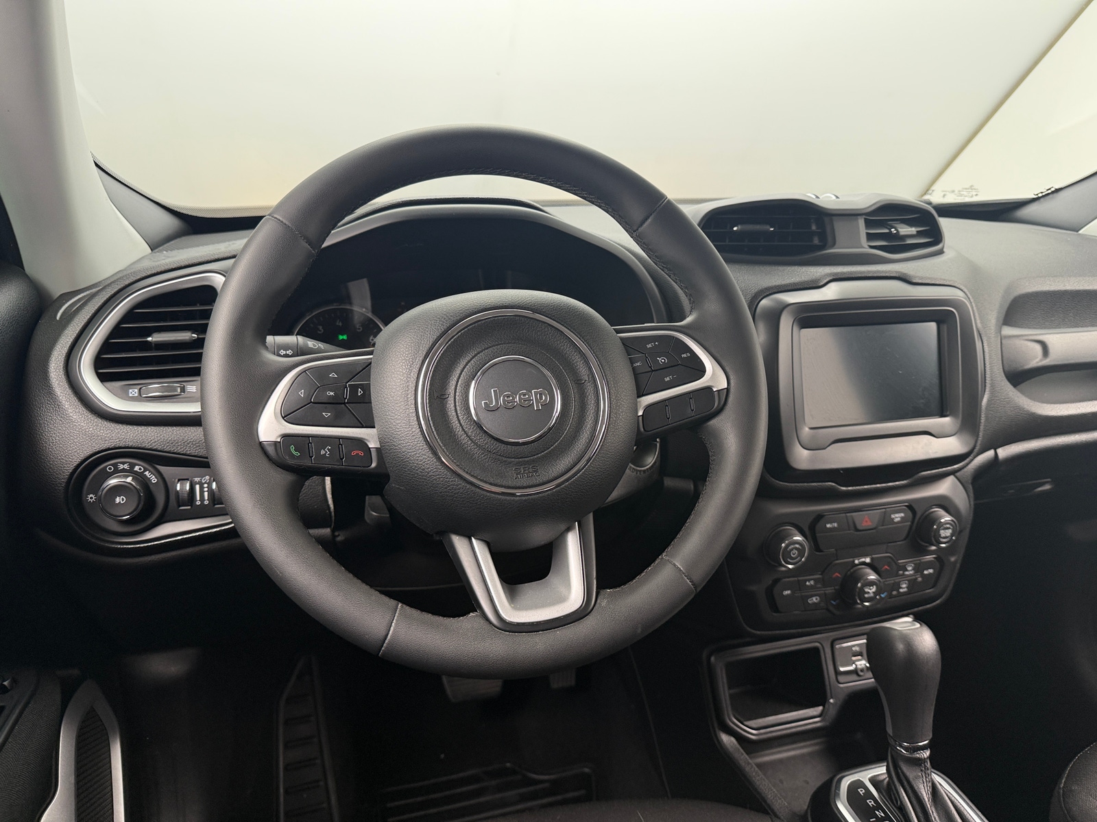 Thumbnail: 2018 Jeep Renegade - 5