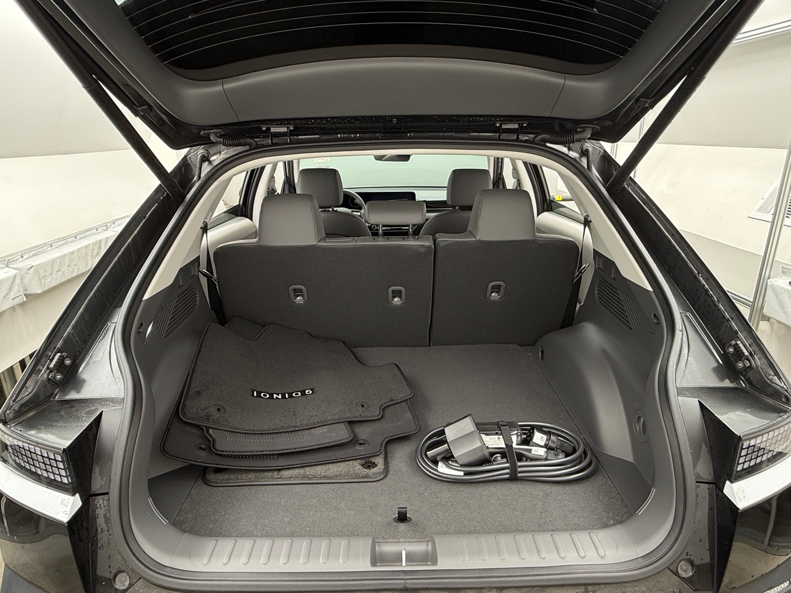 Thumbnail: 2025 Hyundai Ioniq 5 - 6