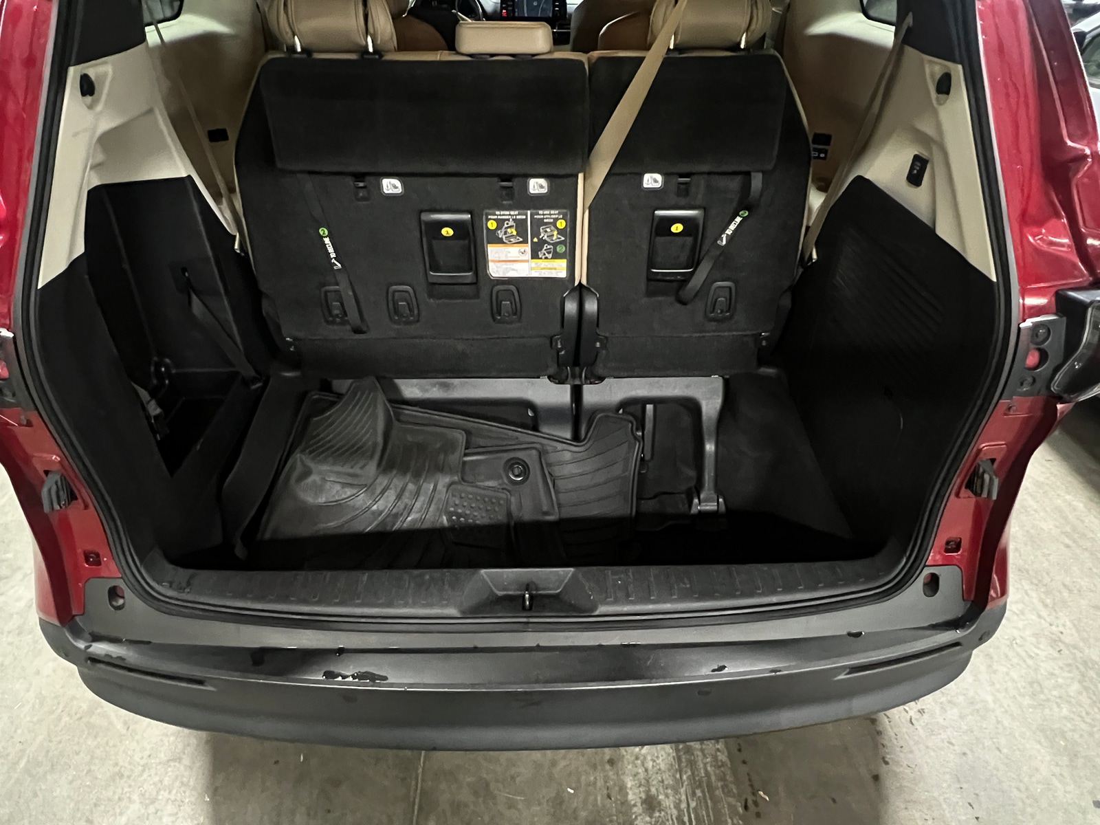 Thumbnail: 2021 Toyota Sienna - 6