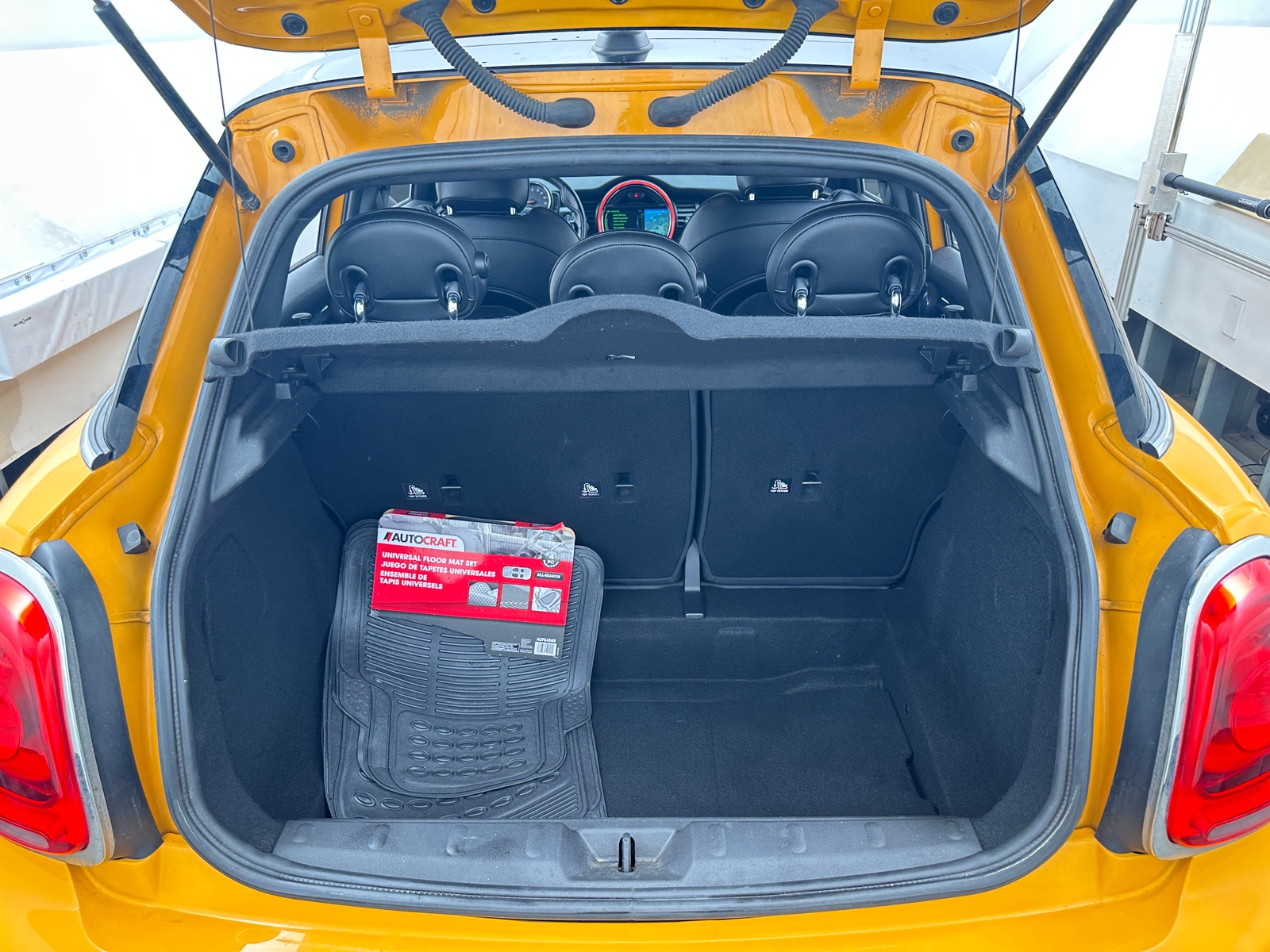 Thumbnail: 2018 MINI Cooper Hardtop - 6