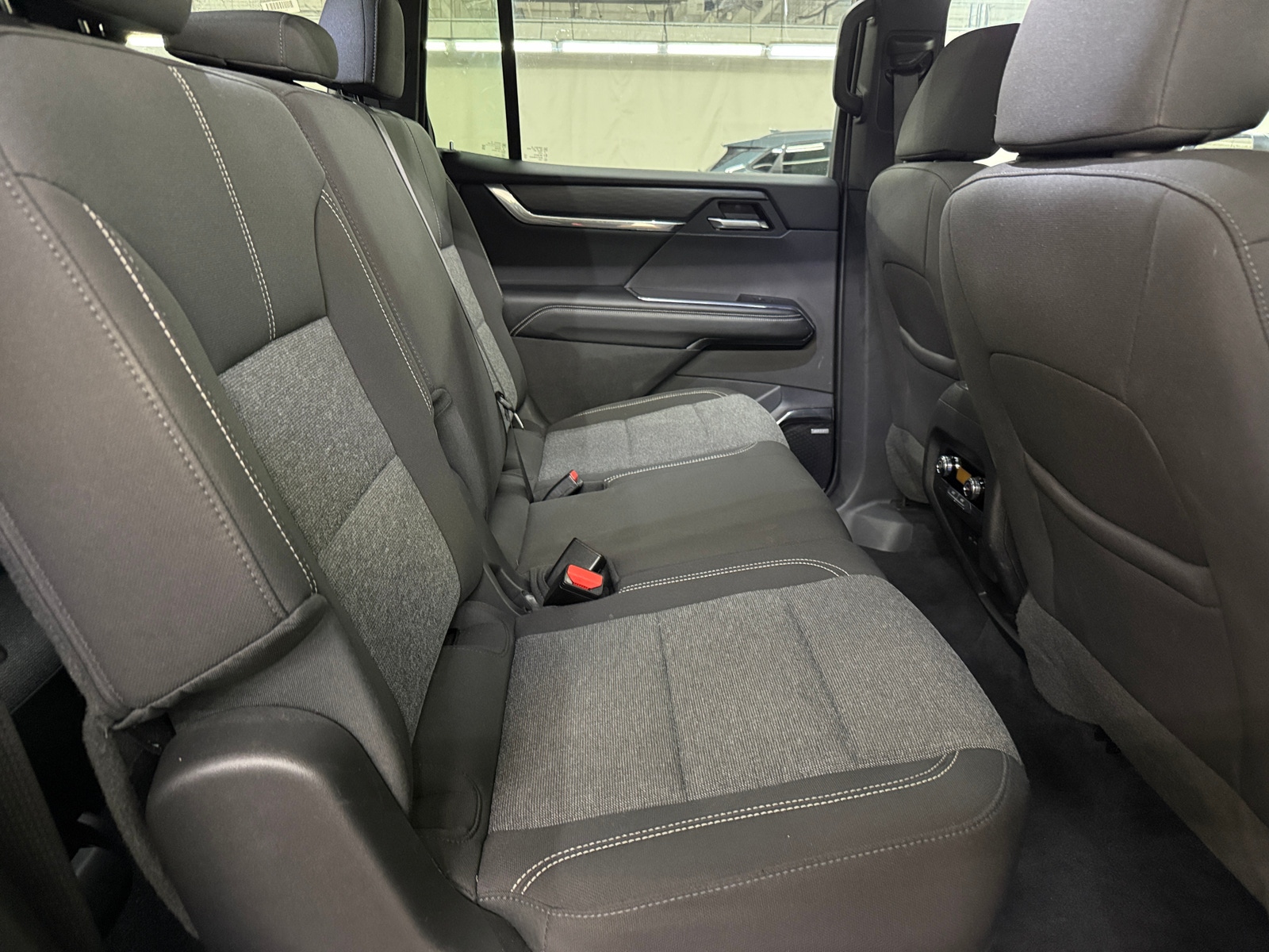 Thumbnail: 2025 GMC Acadia - 6