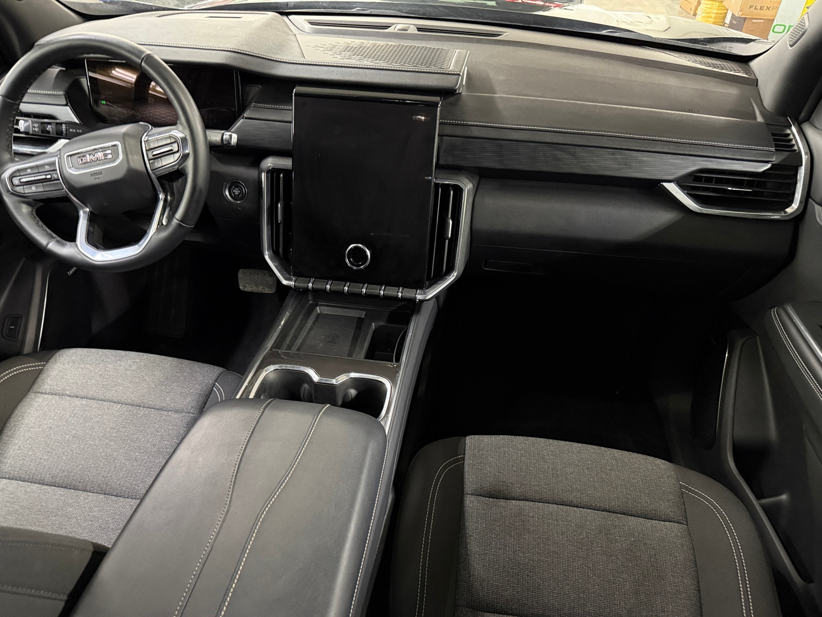 Thumbnail: 2025 GMC Acadia - 3