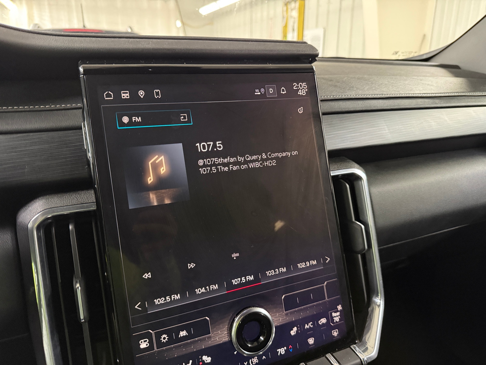 Thumbnail: 2025 GMC Acadia - 4