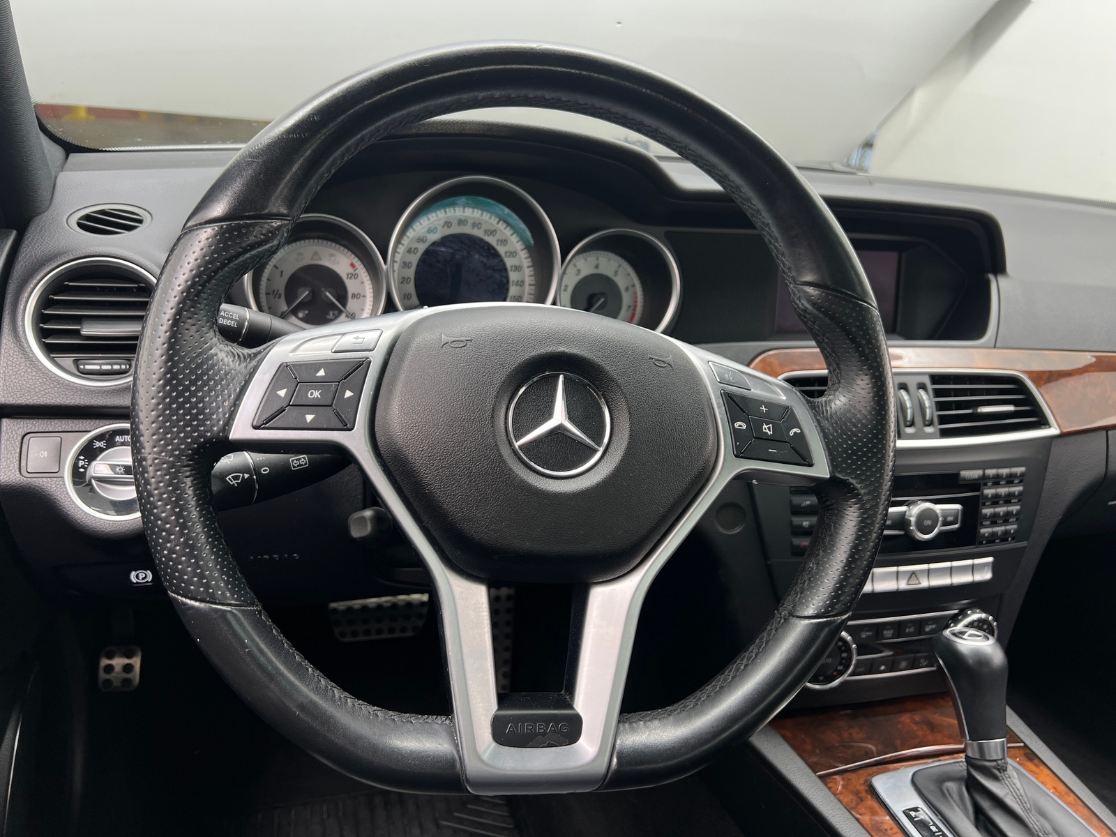 Thumbnail: 2012 Mercedes-Benz C-Class - 4