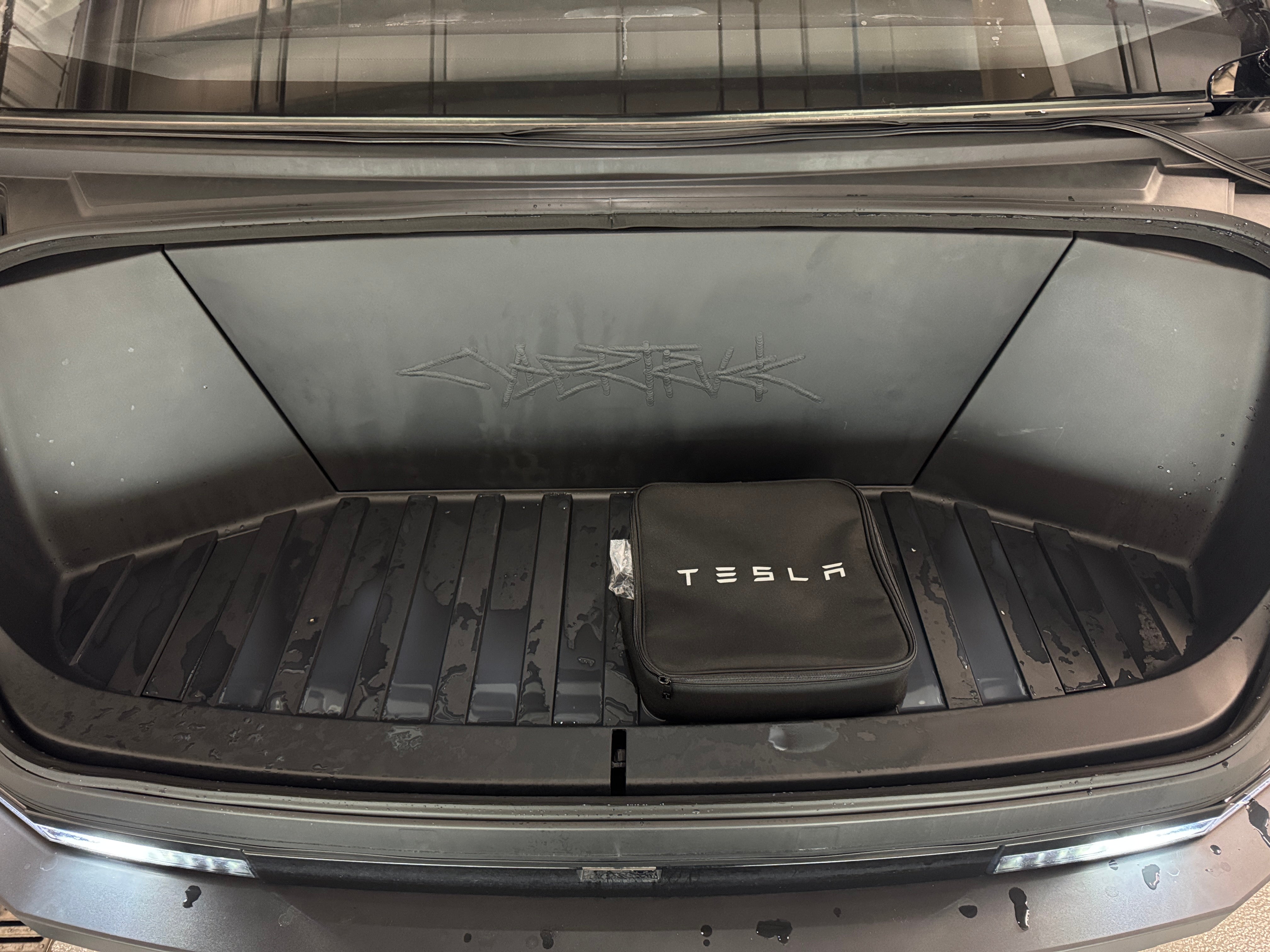 2024 Tesla Cybertruck