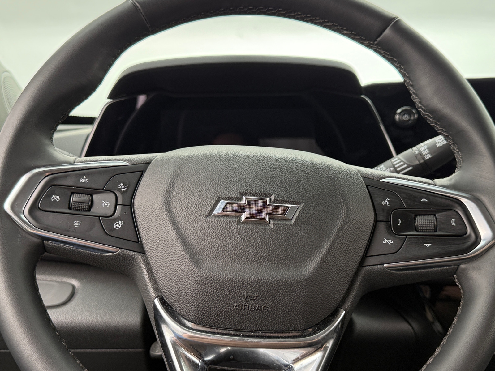 Thumbnail: 2025 Chevrolet Trax - 4