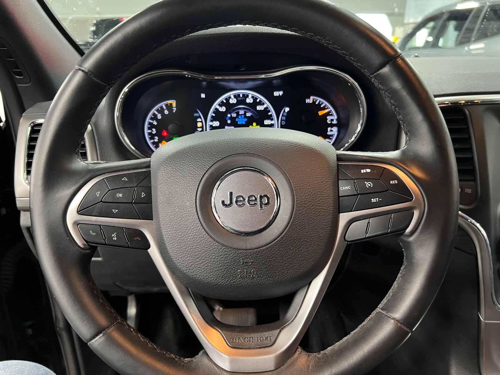 Thumbnail: 2019 Jeep Grand Cherokee - 5