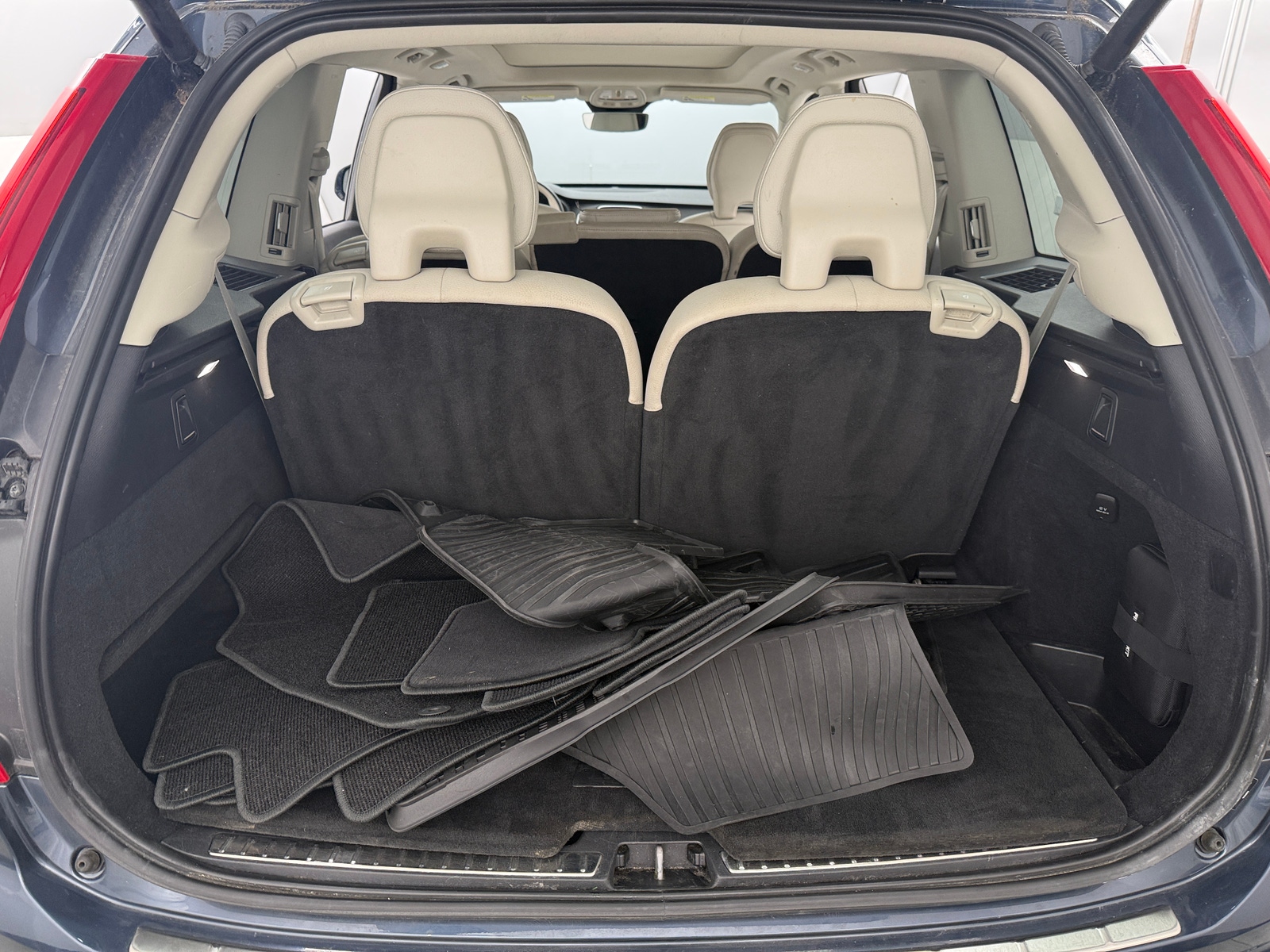 Thumbnail: 2023 Volvo XC90 - 6